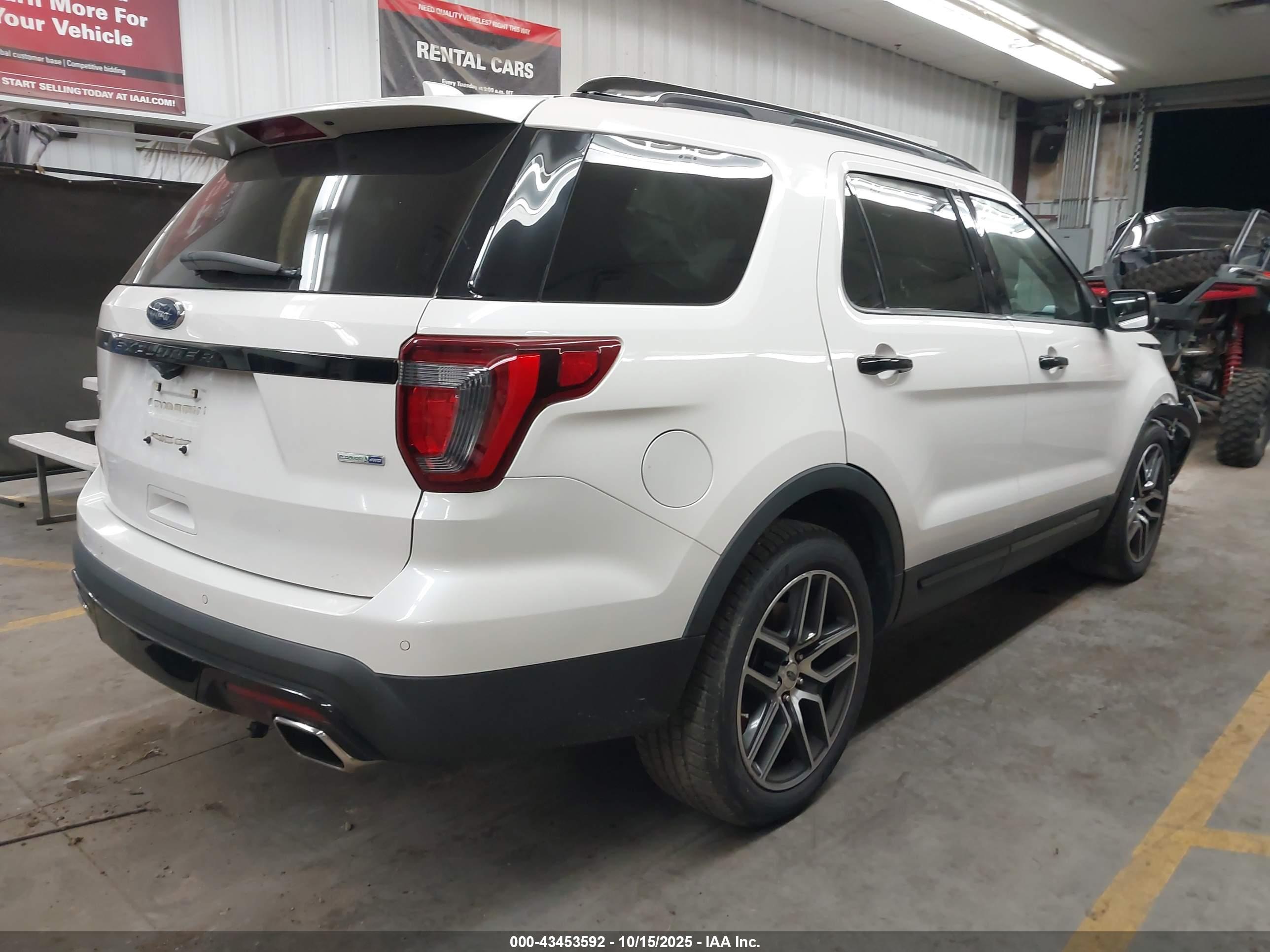 FORD EXPLORER image 4