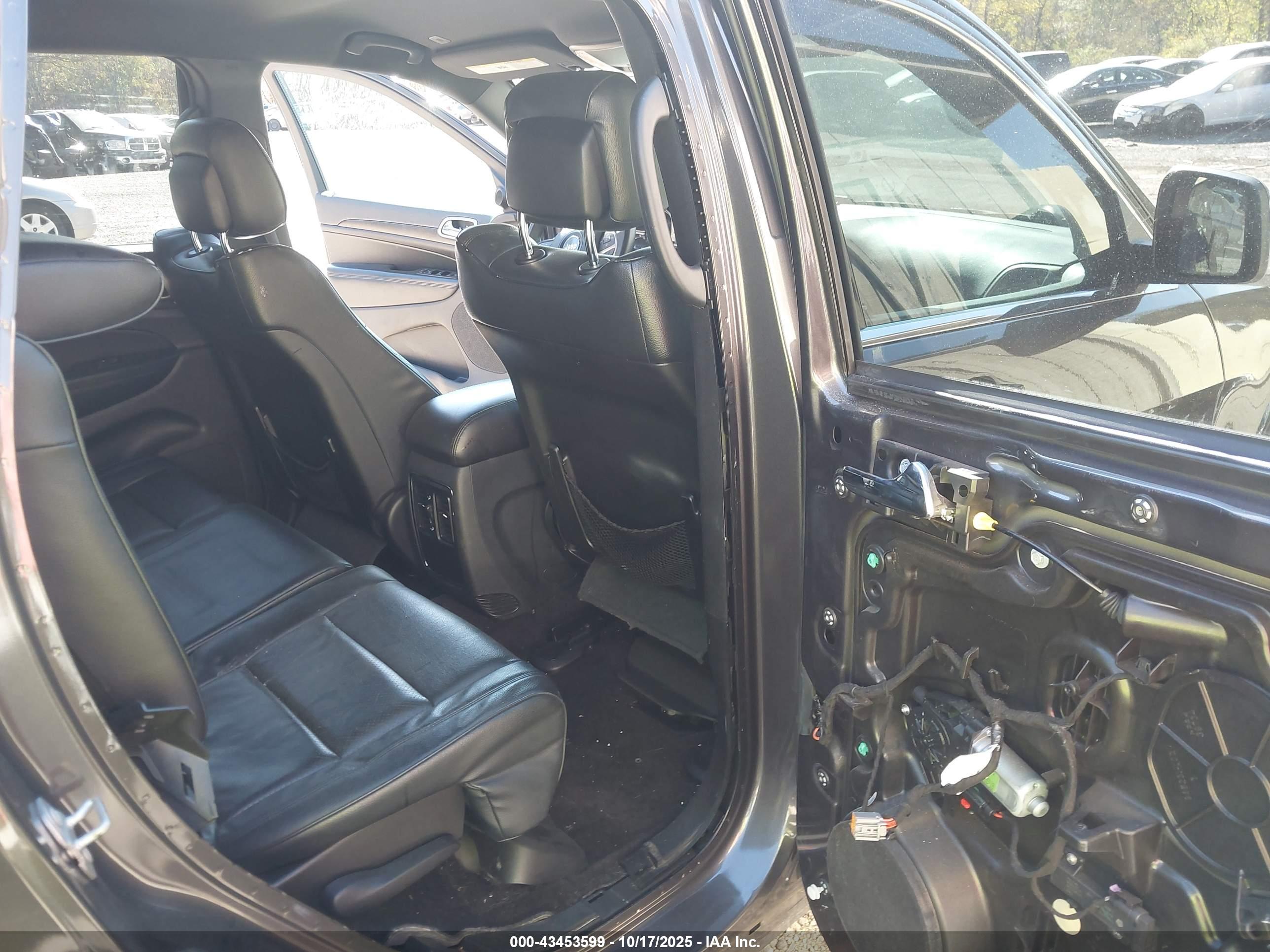 JEEP GRAND image 8