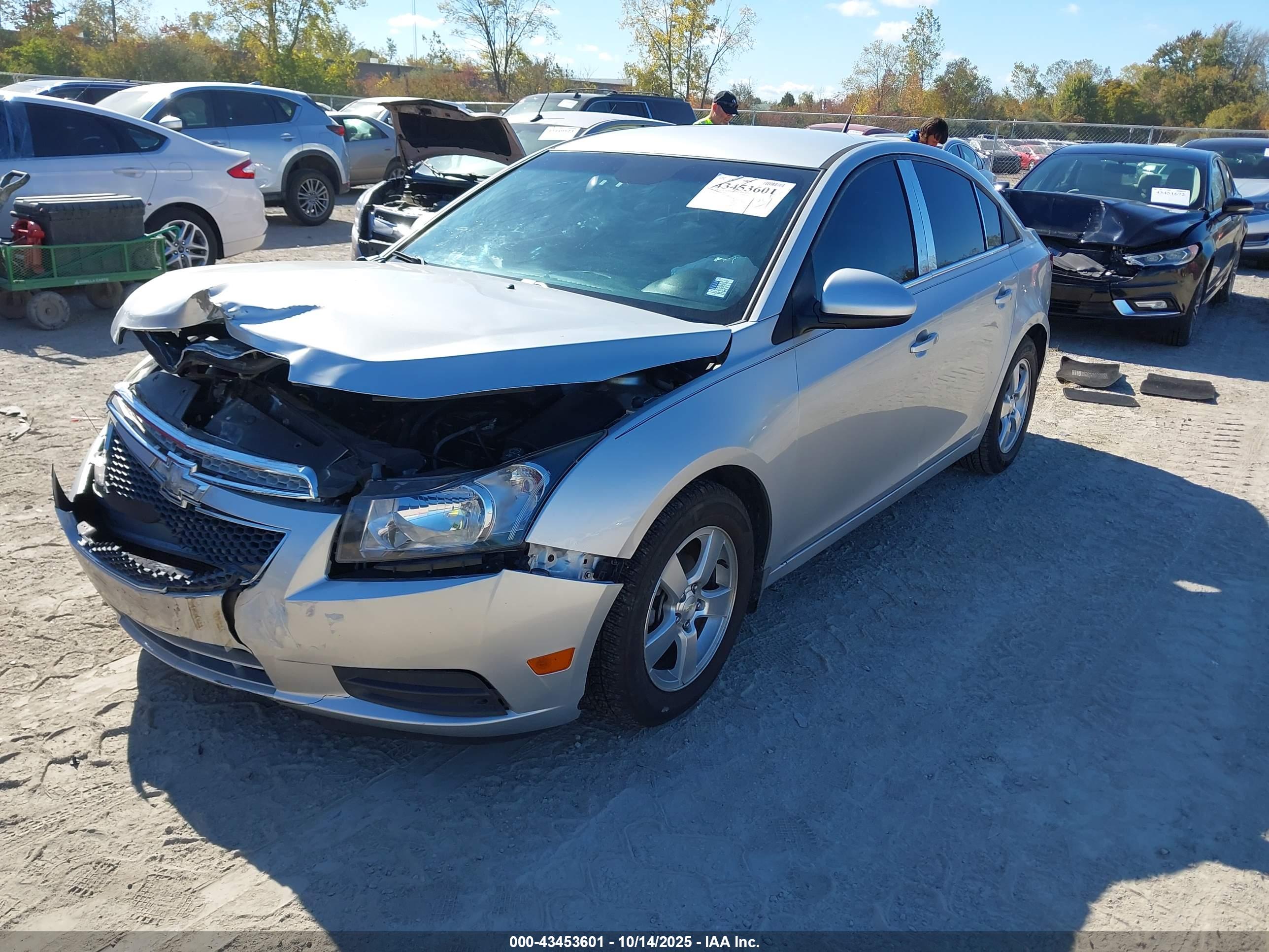 CHEVROLET CRUZE image 2