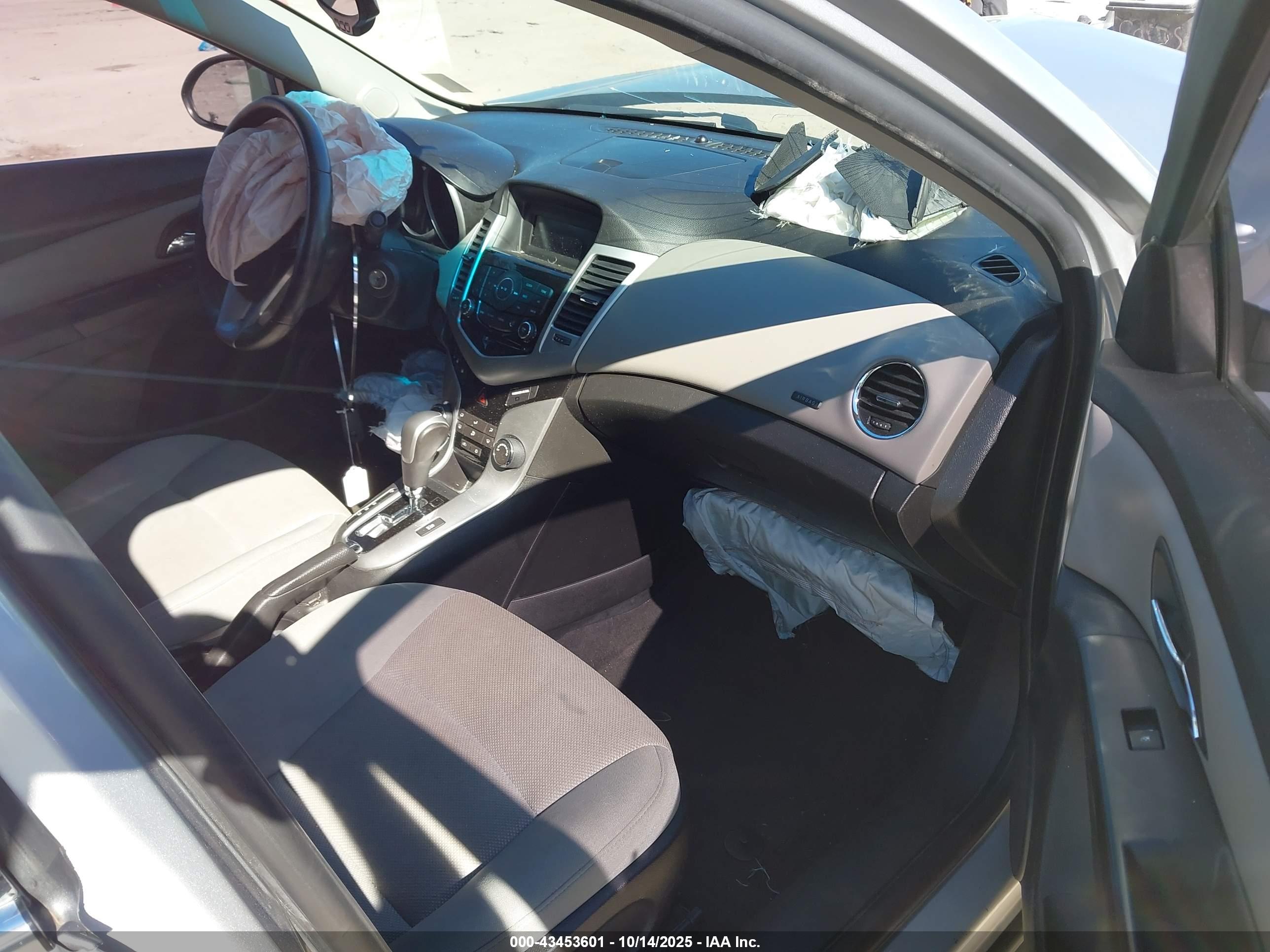 CHEVROLET CRUZE image 5