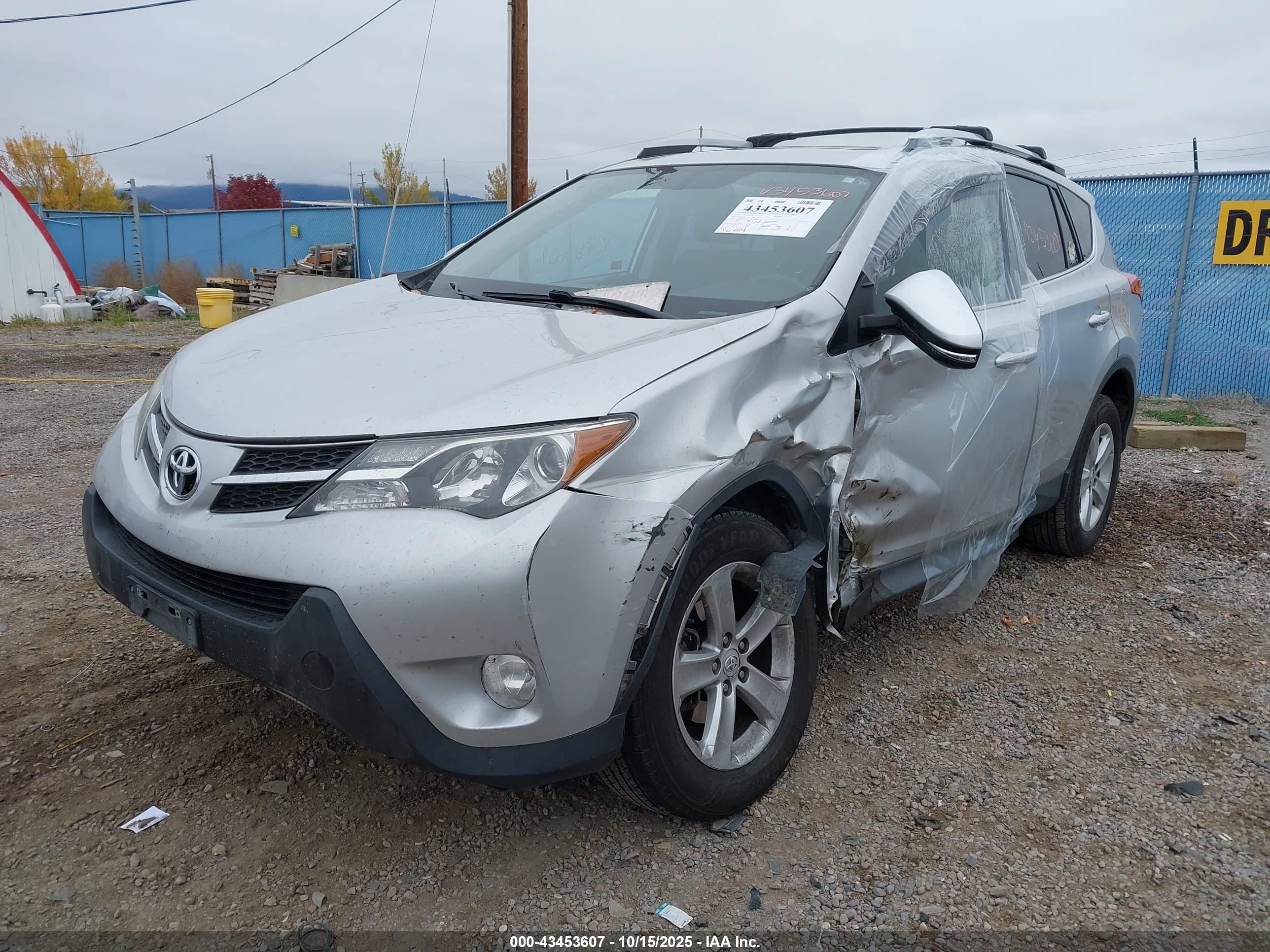 TOYOTA RAV4 image 6