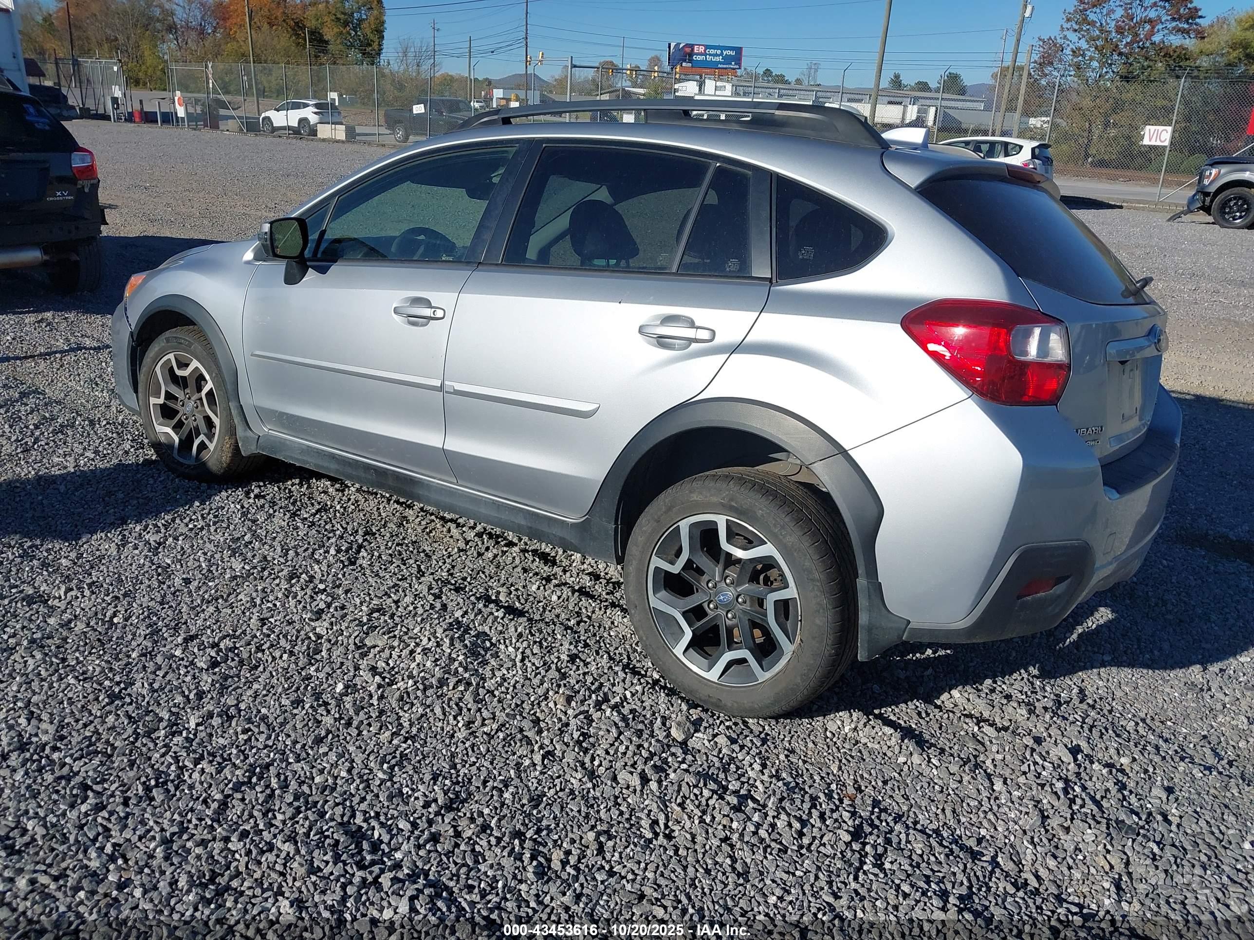 SUBARU CROSSTREK image 3