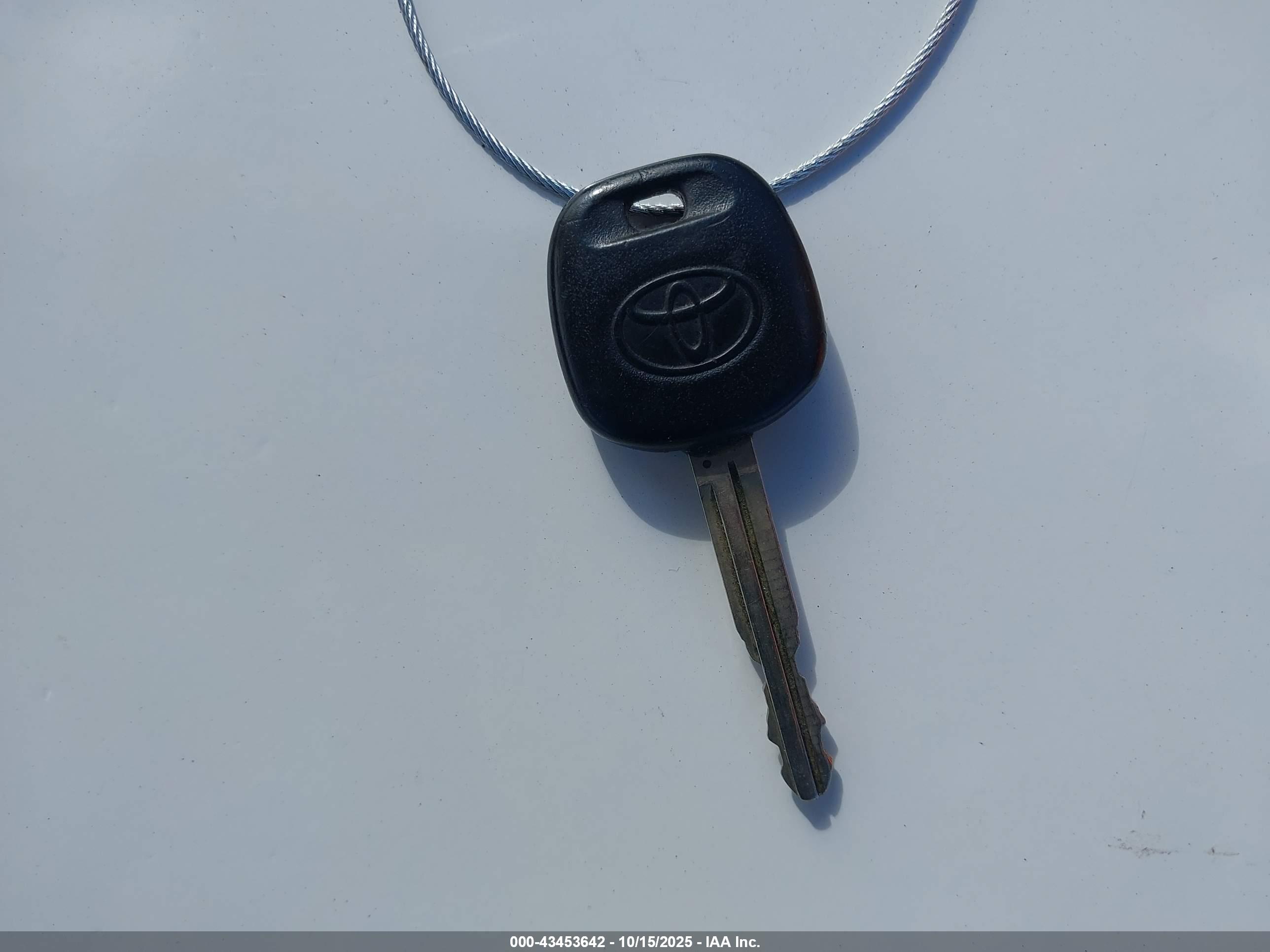 TOYOTA SIENNA image 11