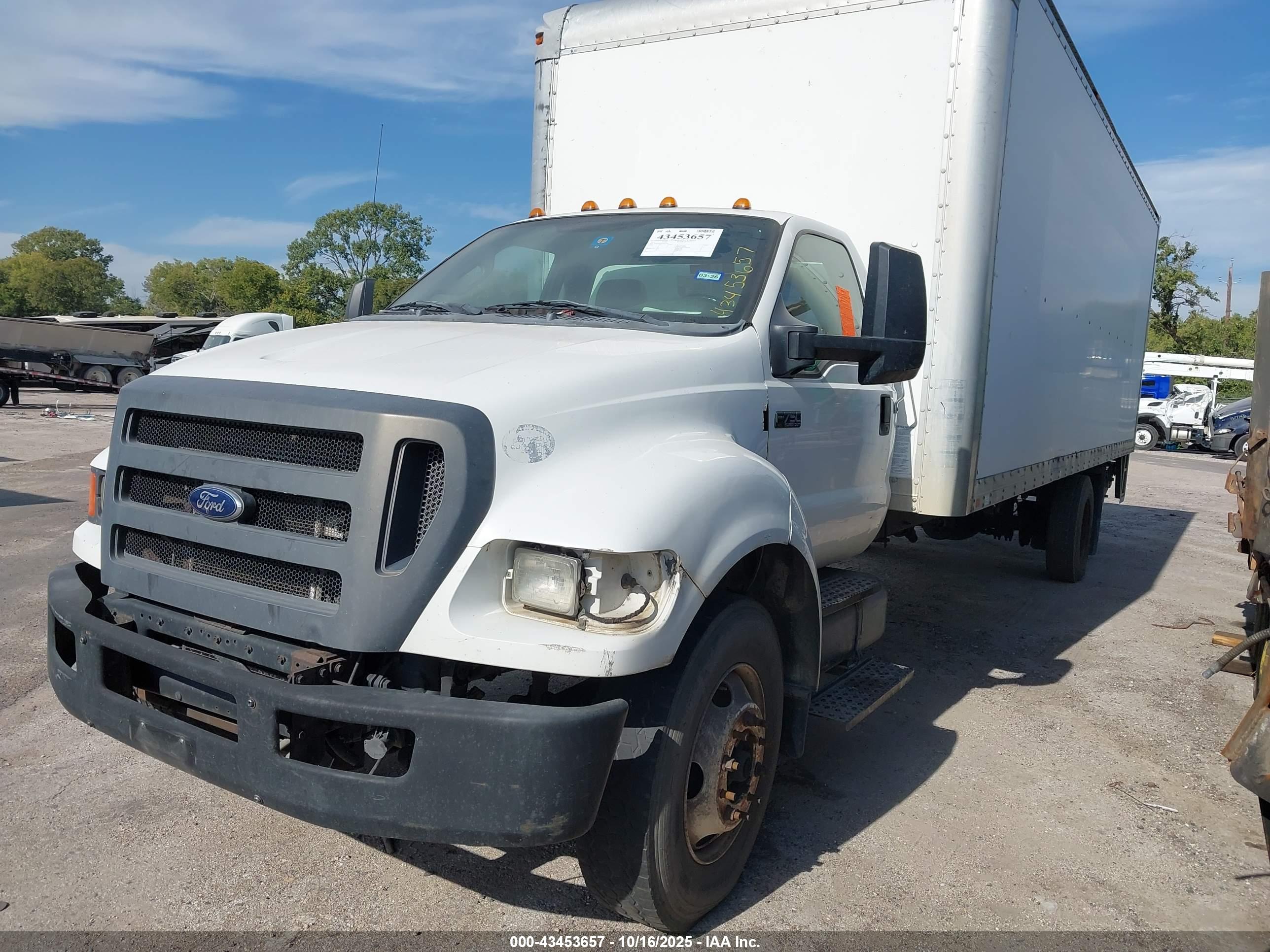 FORD SUPER image 2