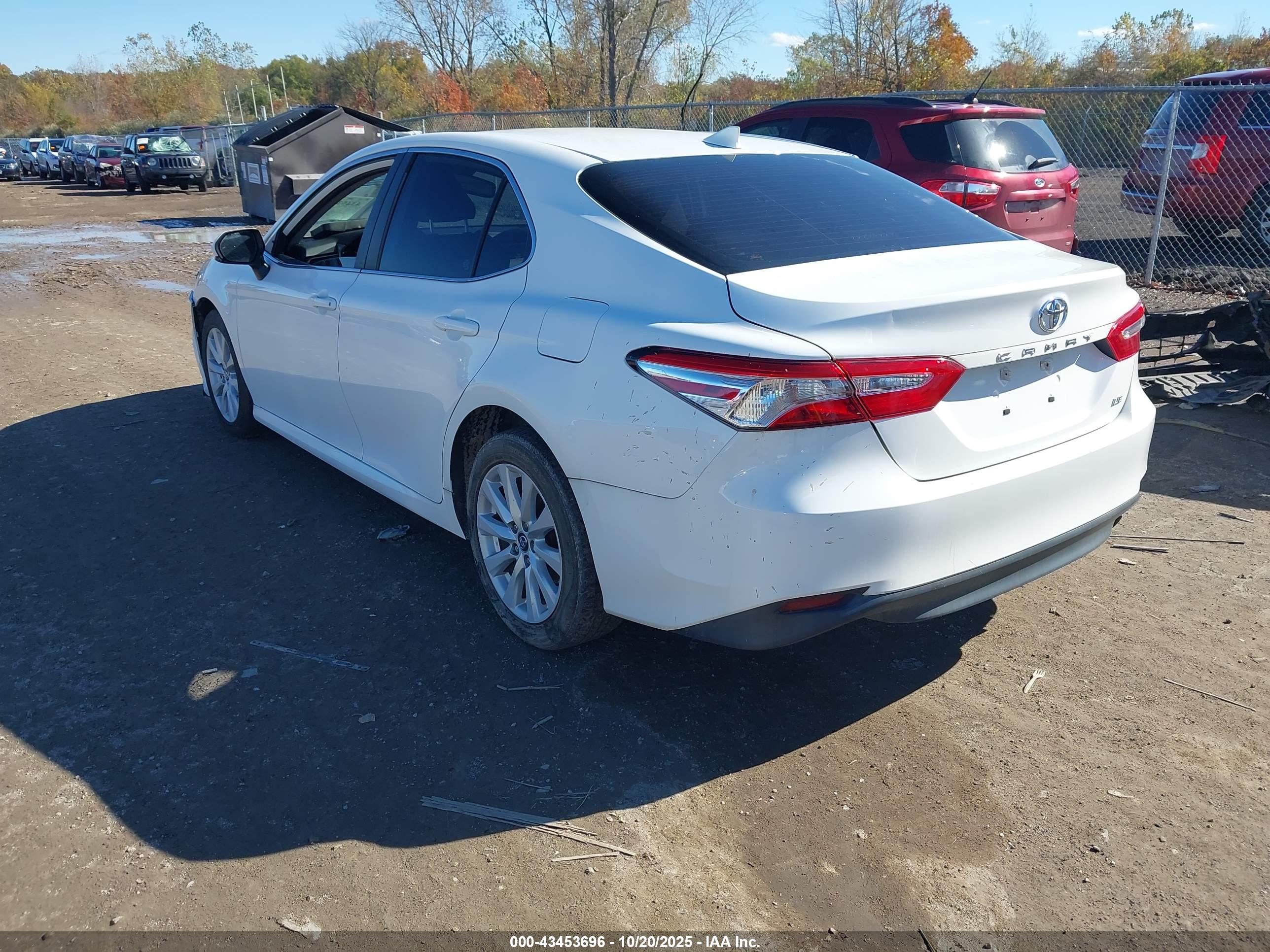 TOYOTA CAMRY image 3