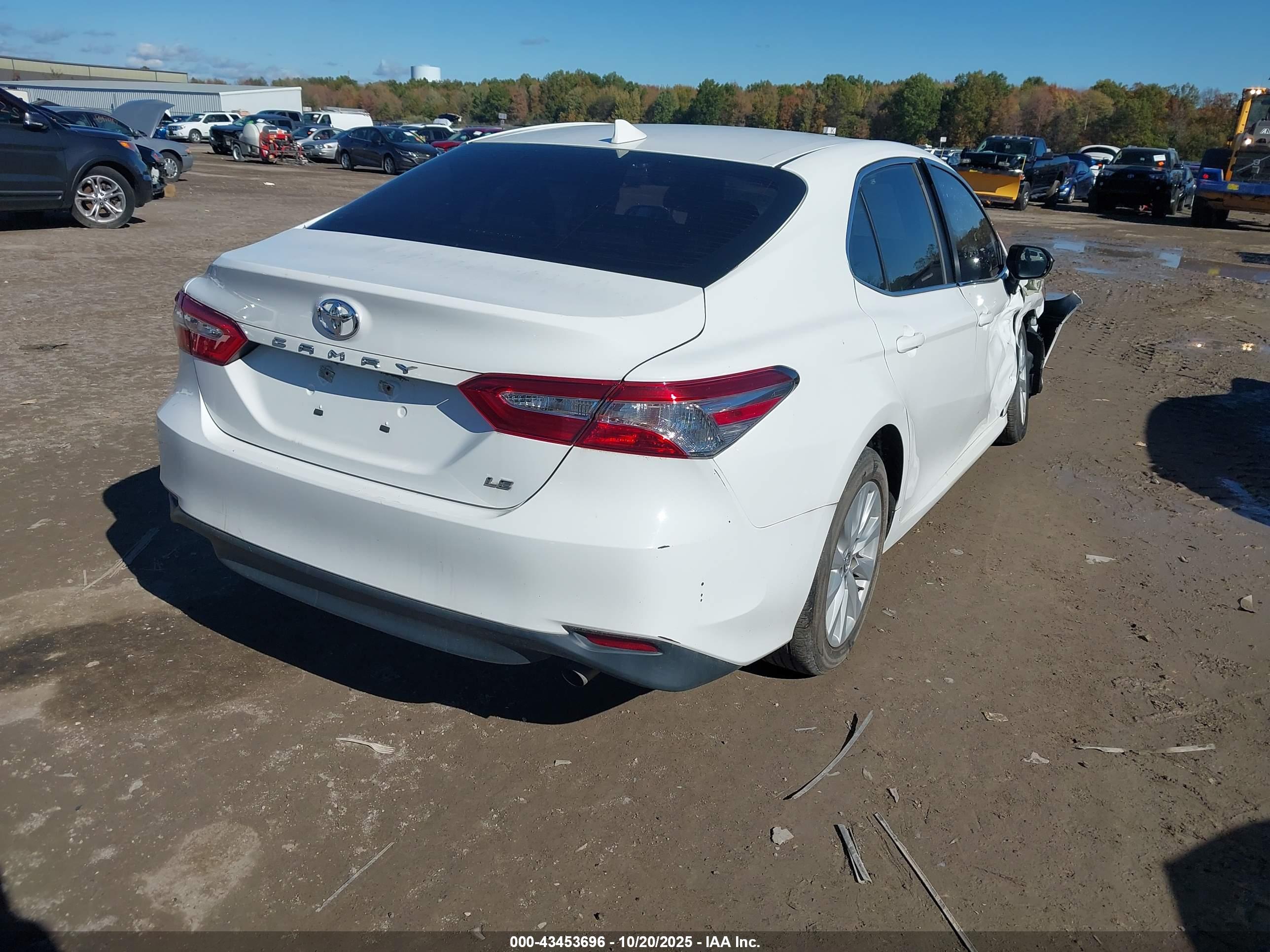 TOYOTA CAMRY image 4