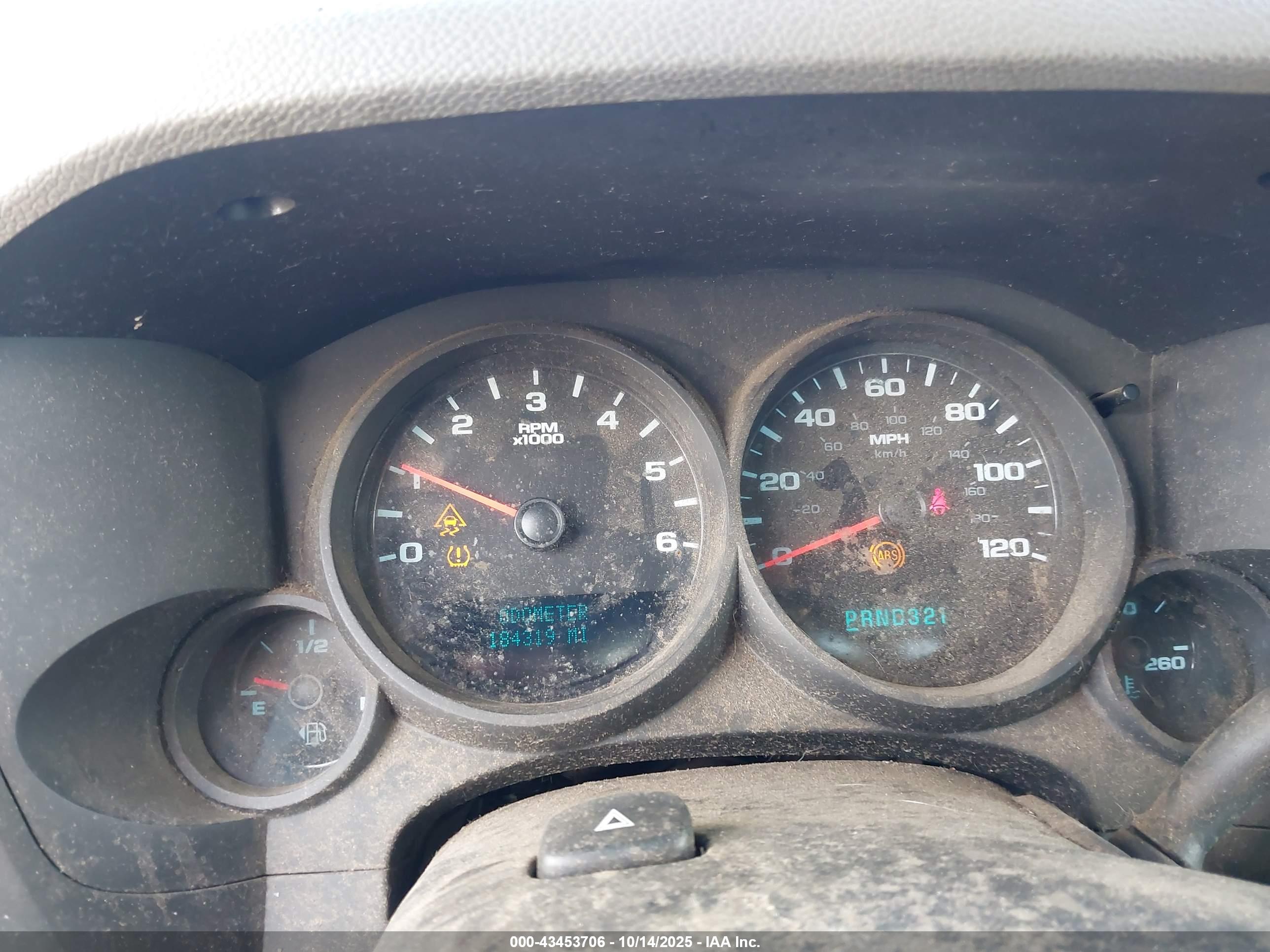 CHEVROLET SILVERADO image 7