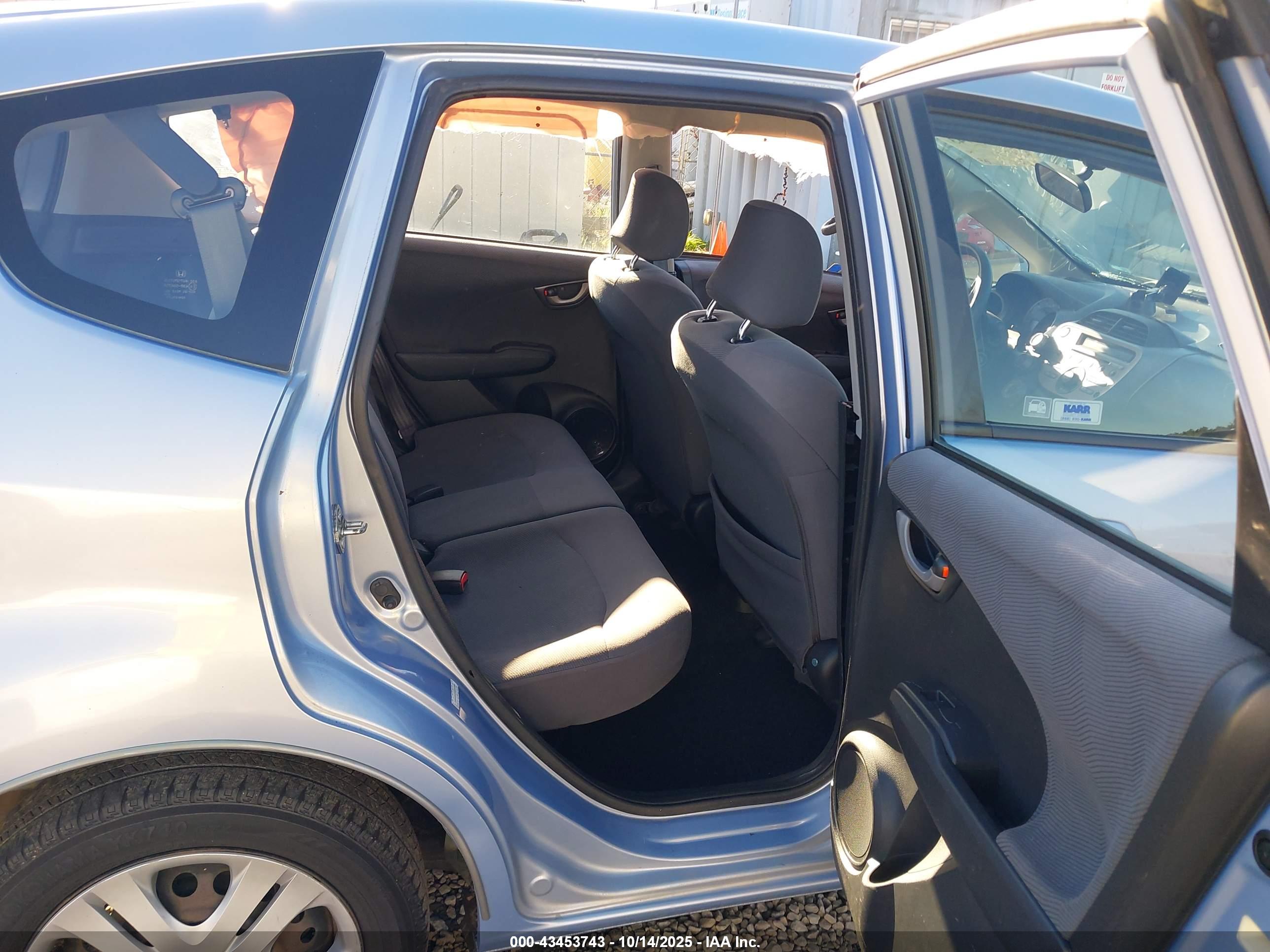 HONDA FIT image 8