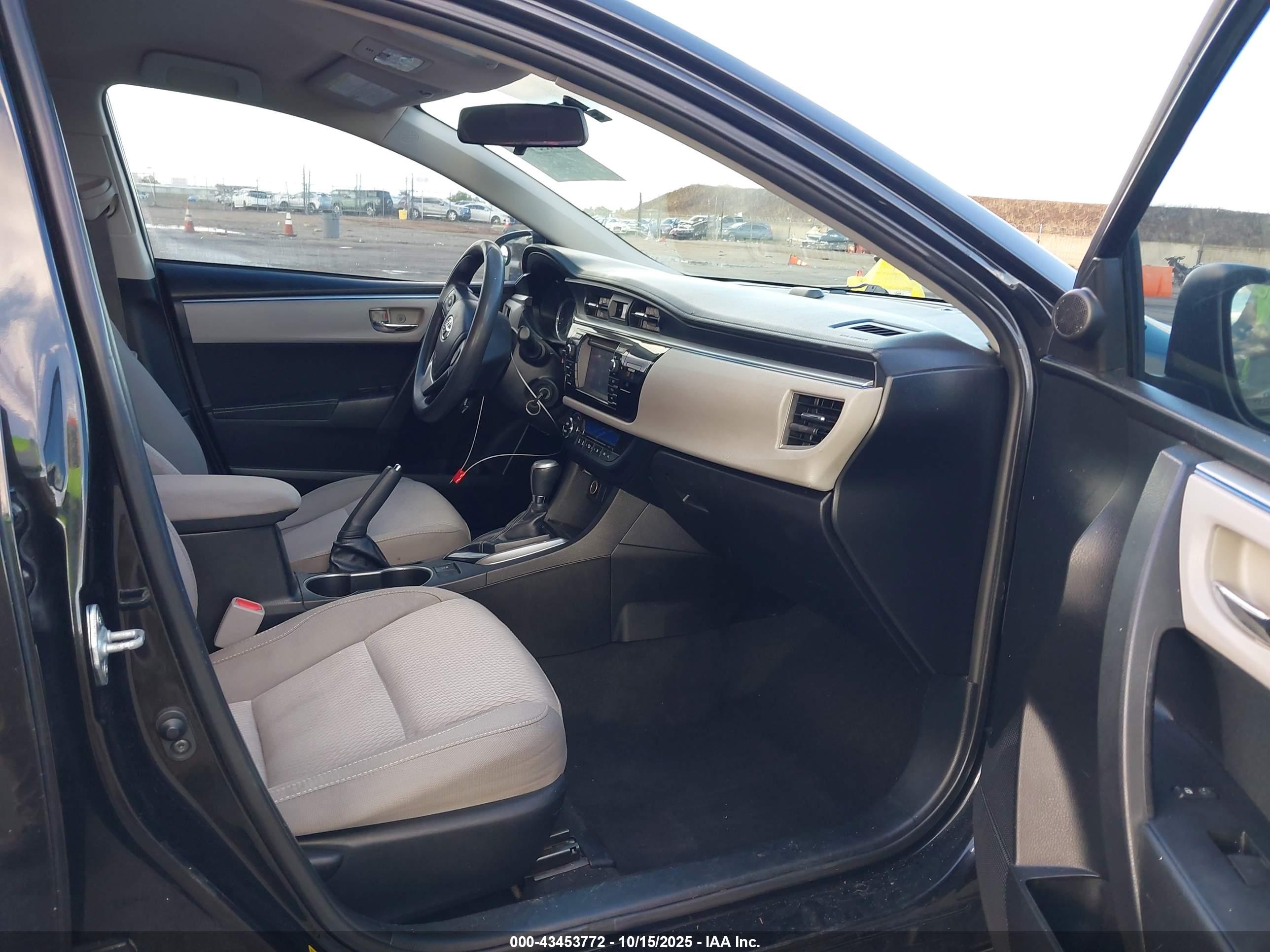 TOYOTA COROLLA image 5