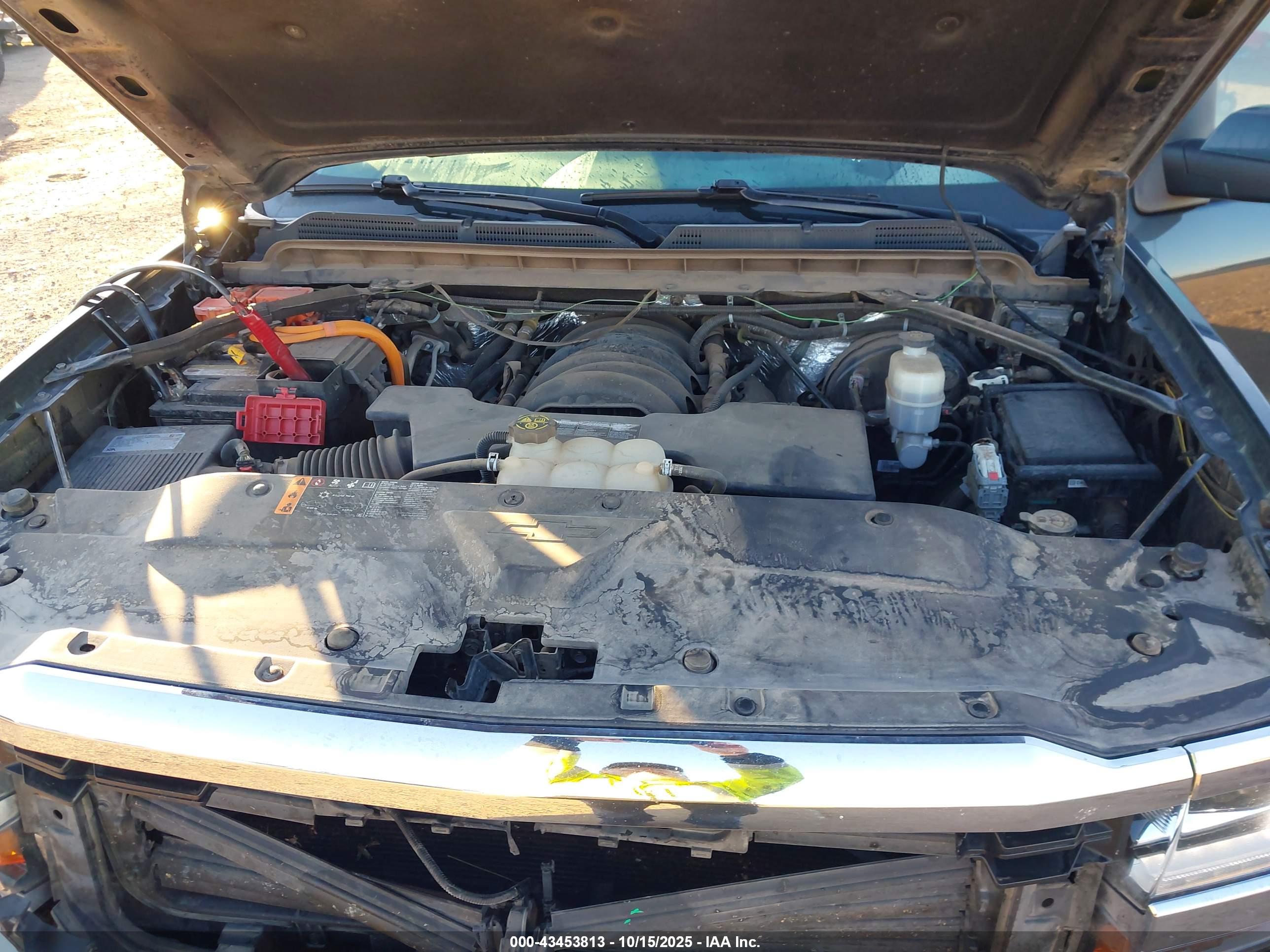 CHEVROLET SILVERADO image 10