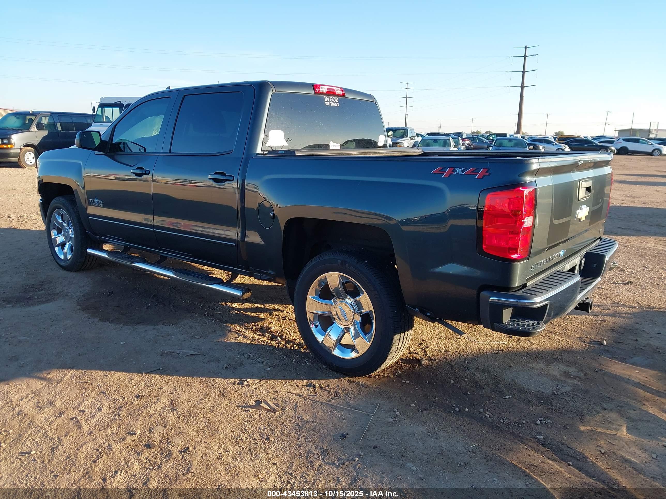 CHEVROLET SILVERADO image 3