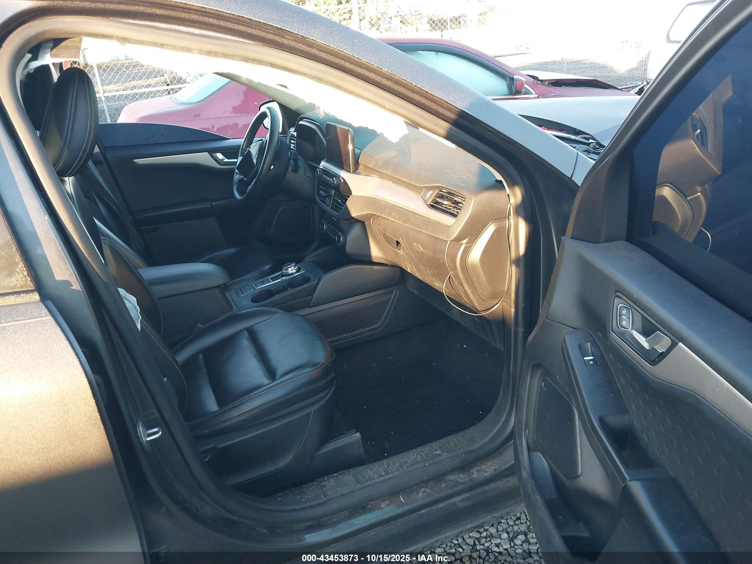 FORD ESCAPE image 5