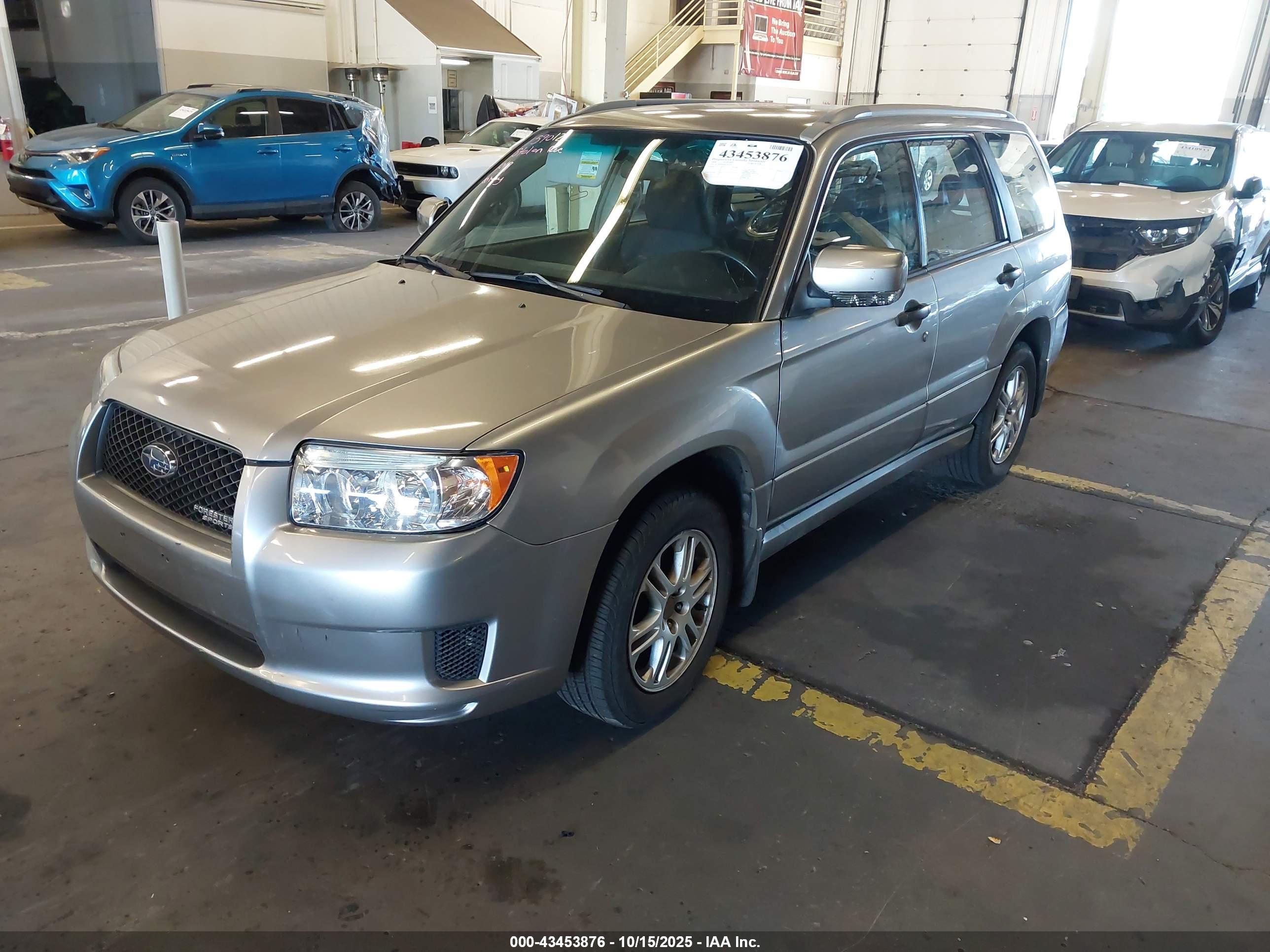 SUBARU FORESTER image 2