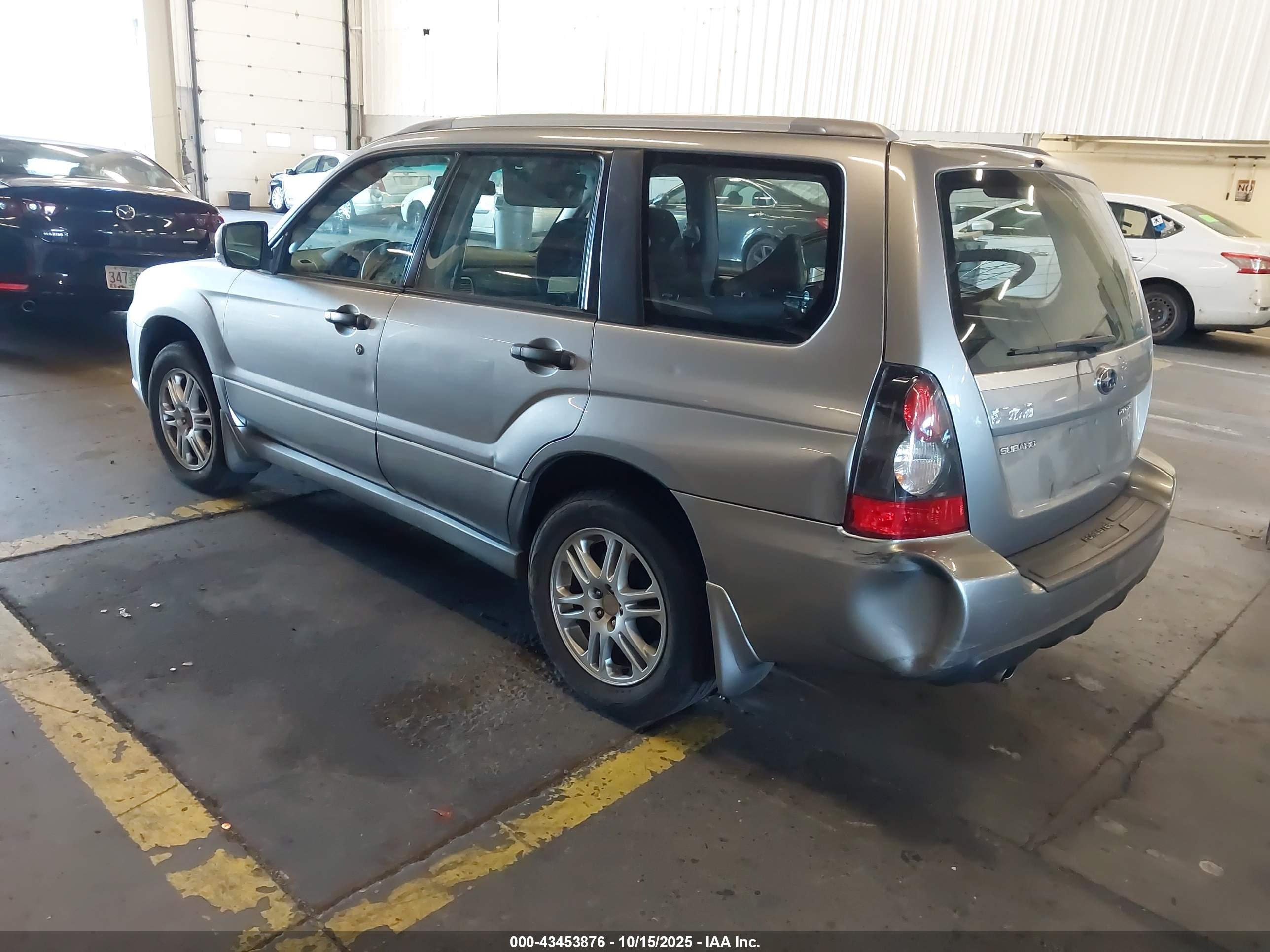 SUBARU FORESTER image 3
