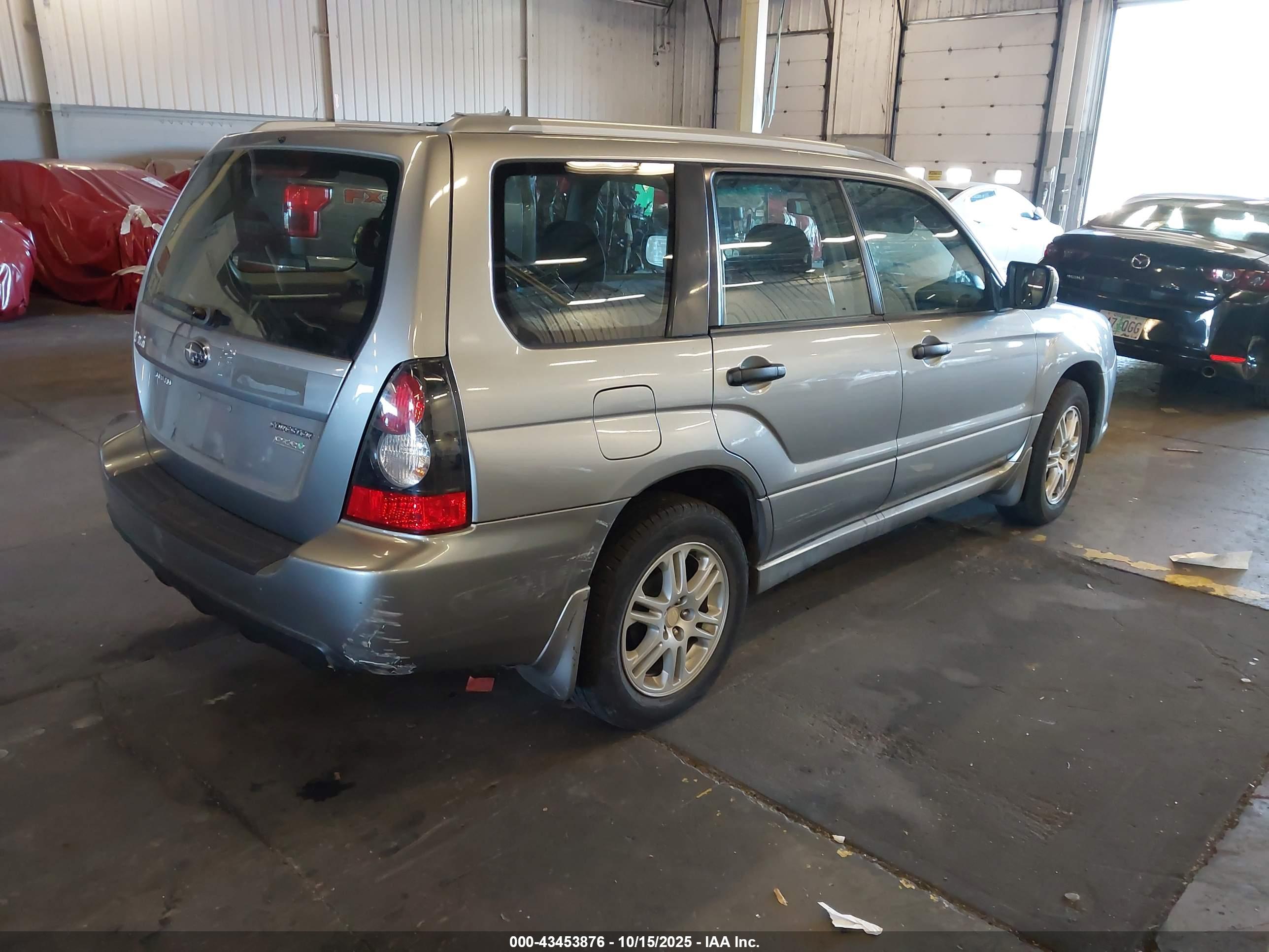 SUBARU FORESTER image 4