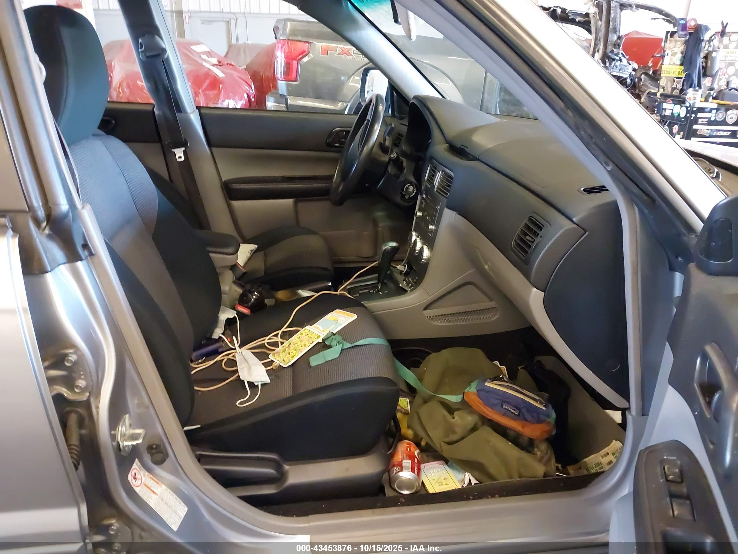 SUBARU FORESTER image 5