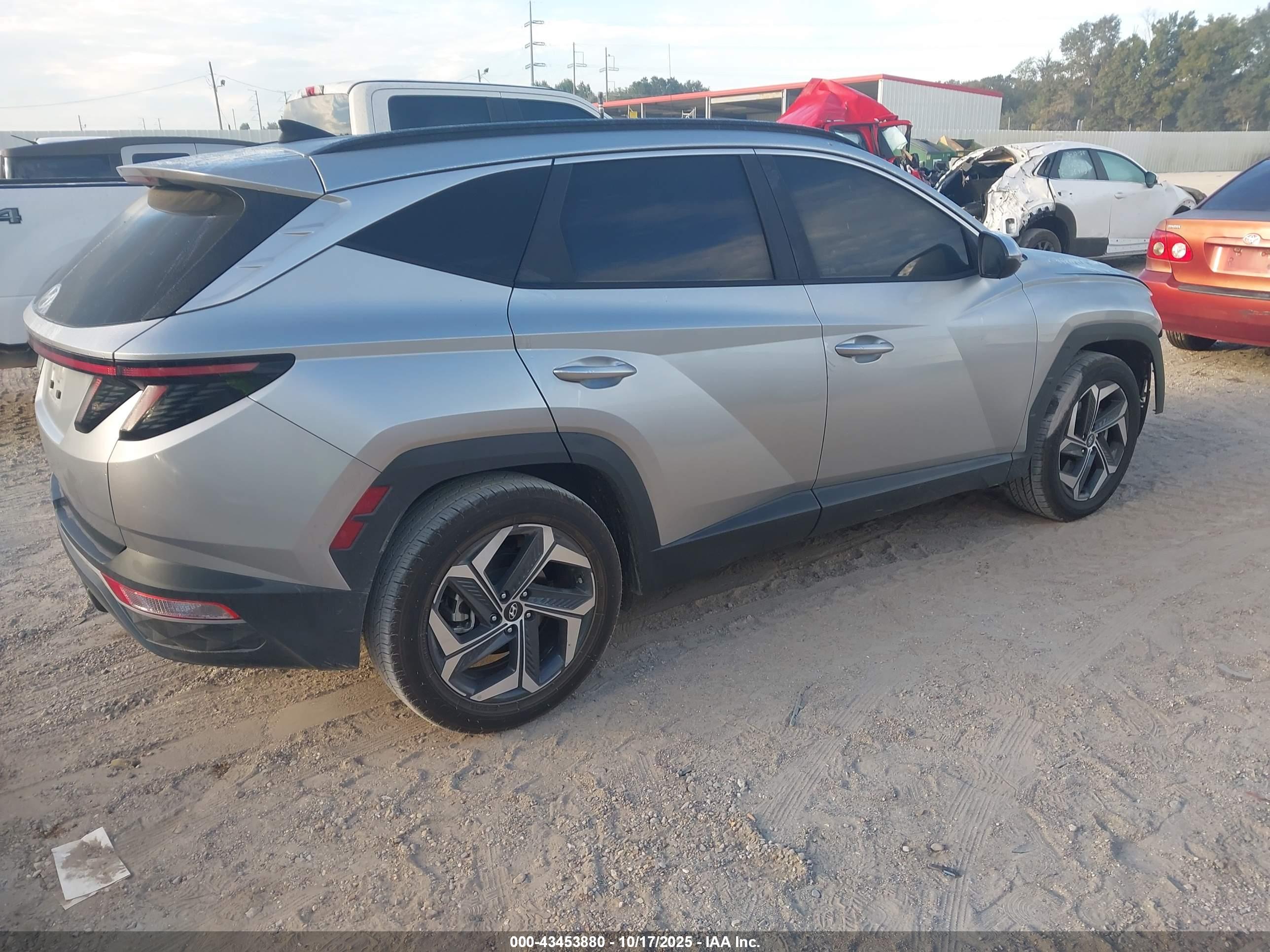 HYUNDAI TUCSON image 4