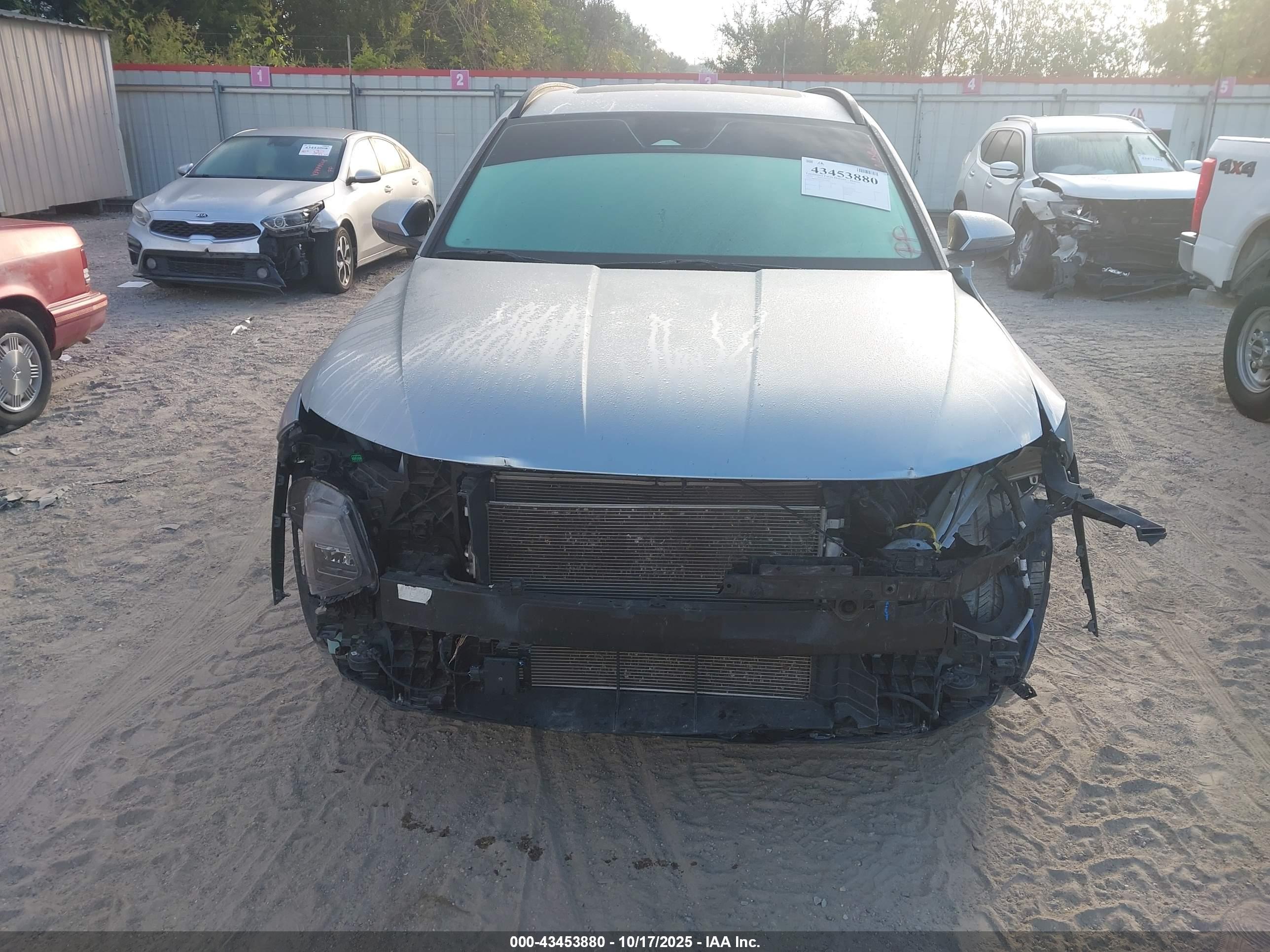 HYUNDAI TUCSON image 6
