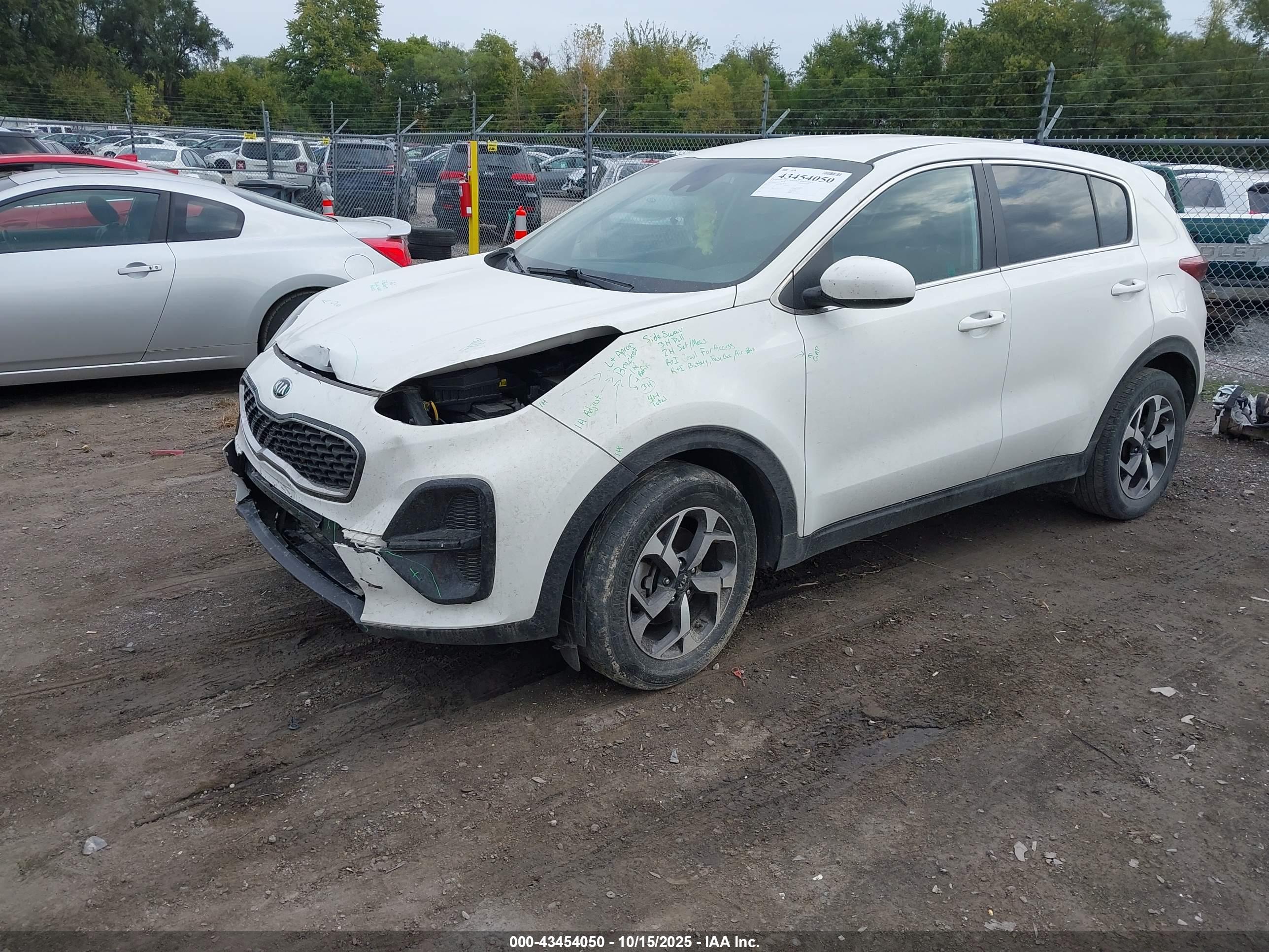 KIA SPORTAGE image 2