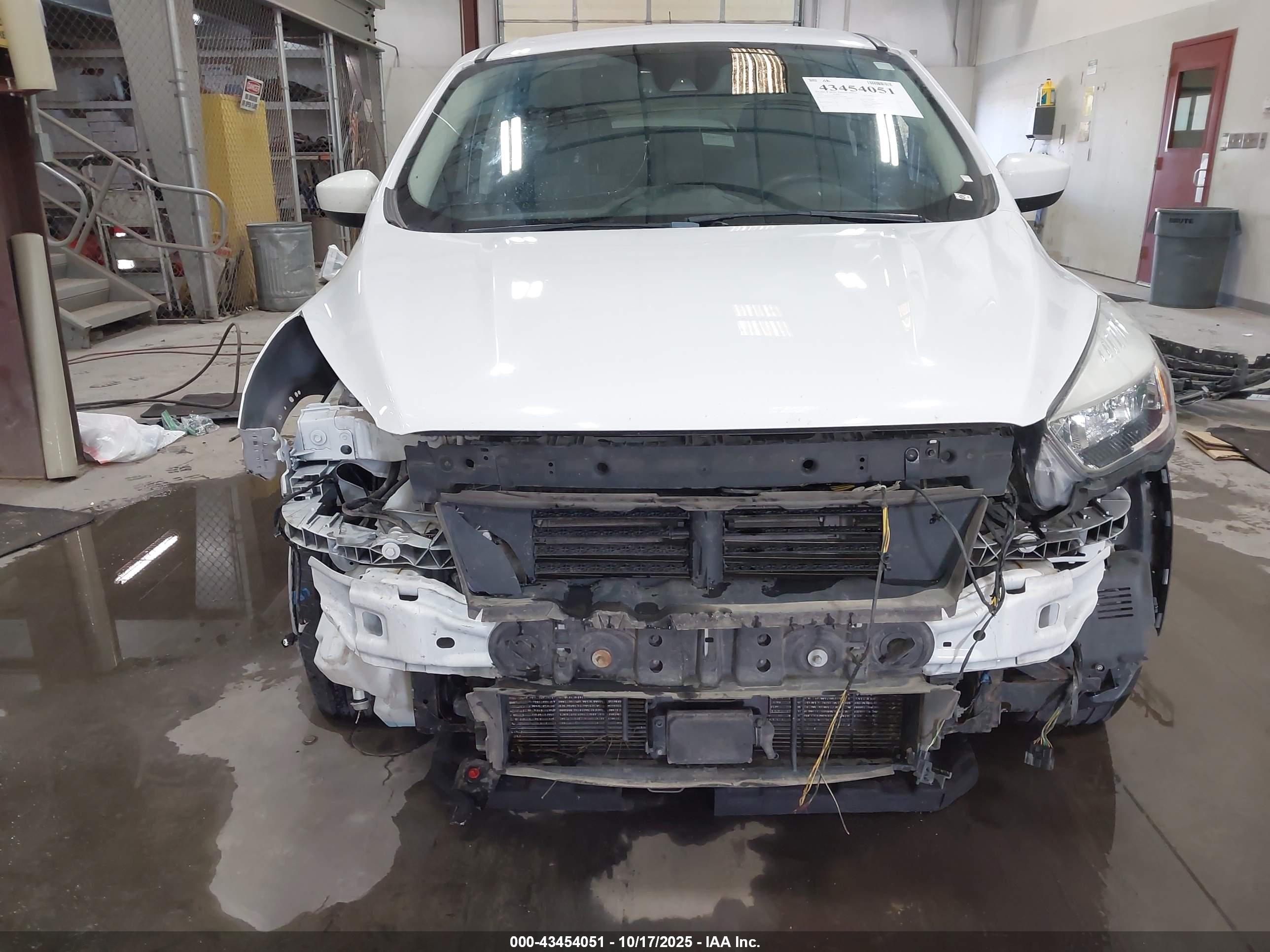 FORD ESCAPE image 6
