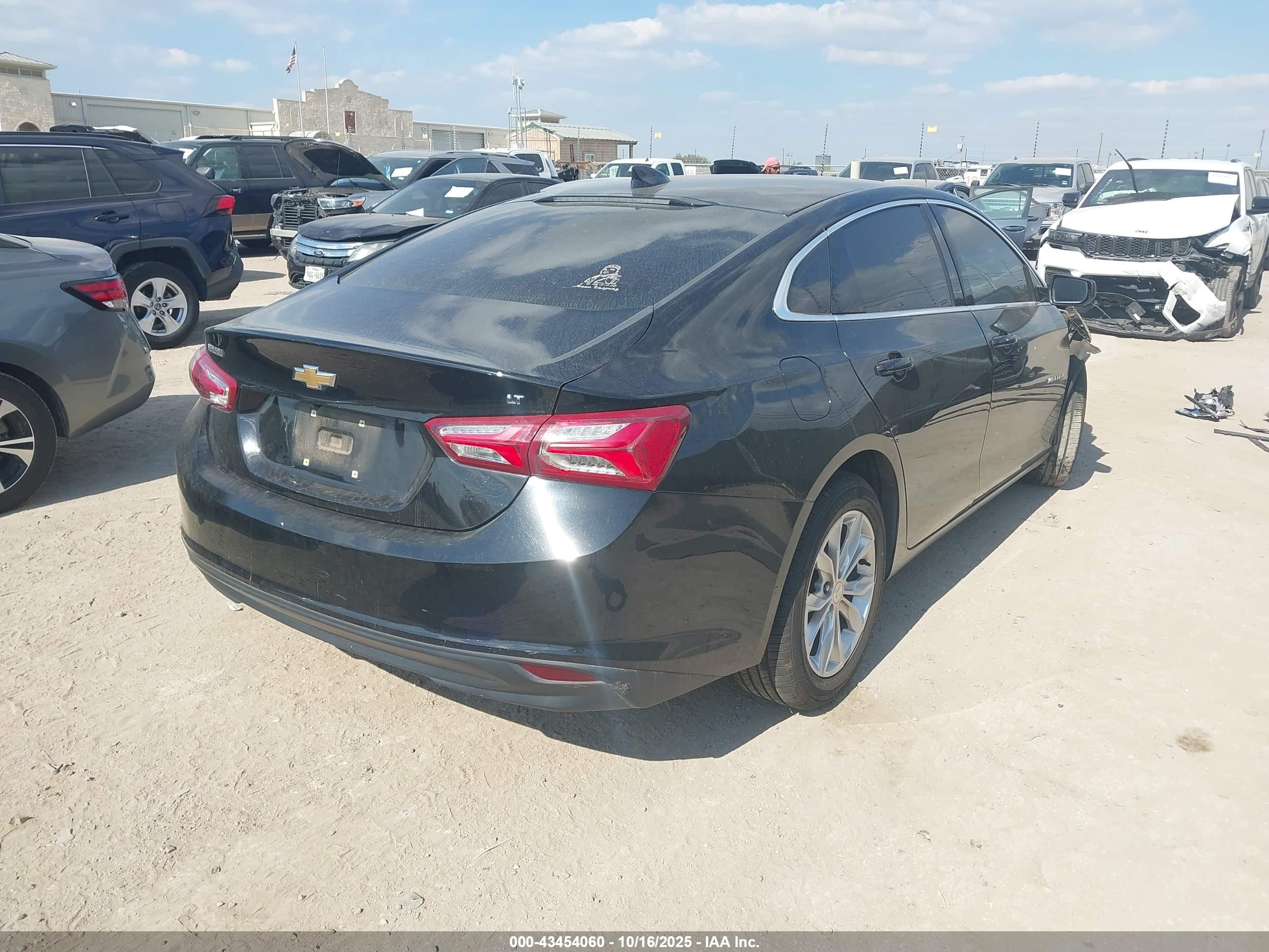 CHEVROLET MALIBU image 4