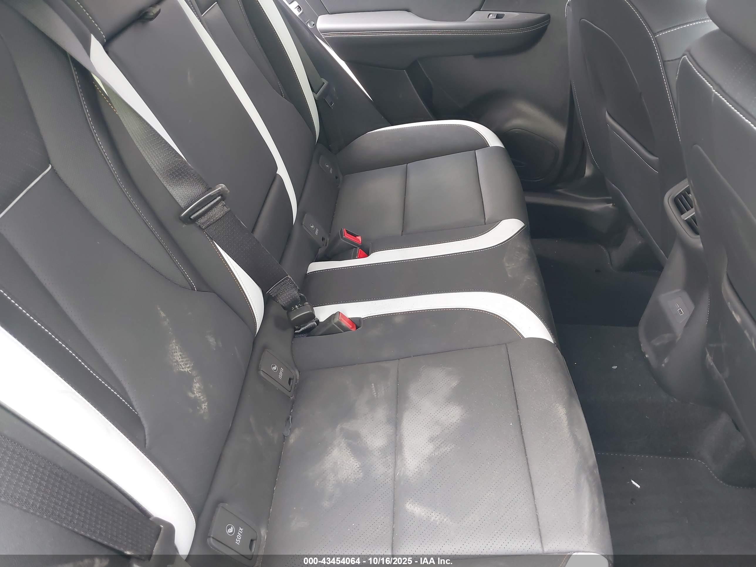 BUICK ENVISION image 8