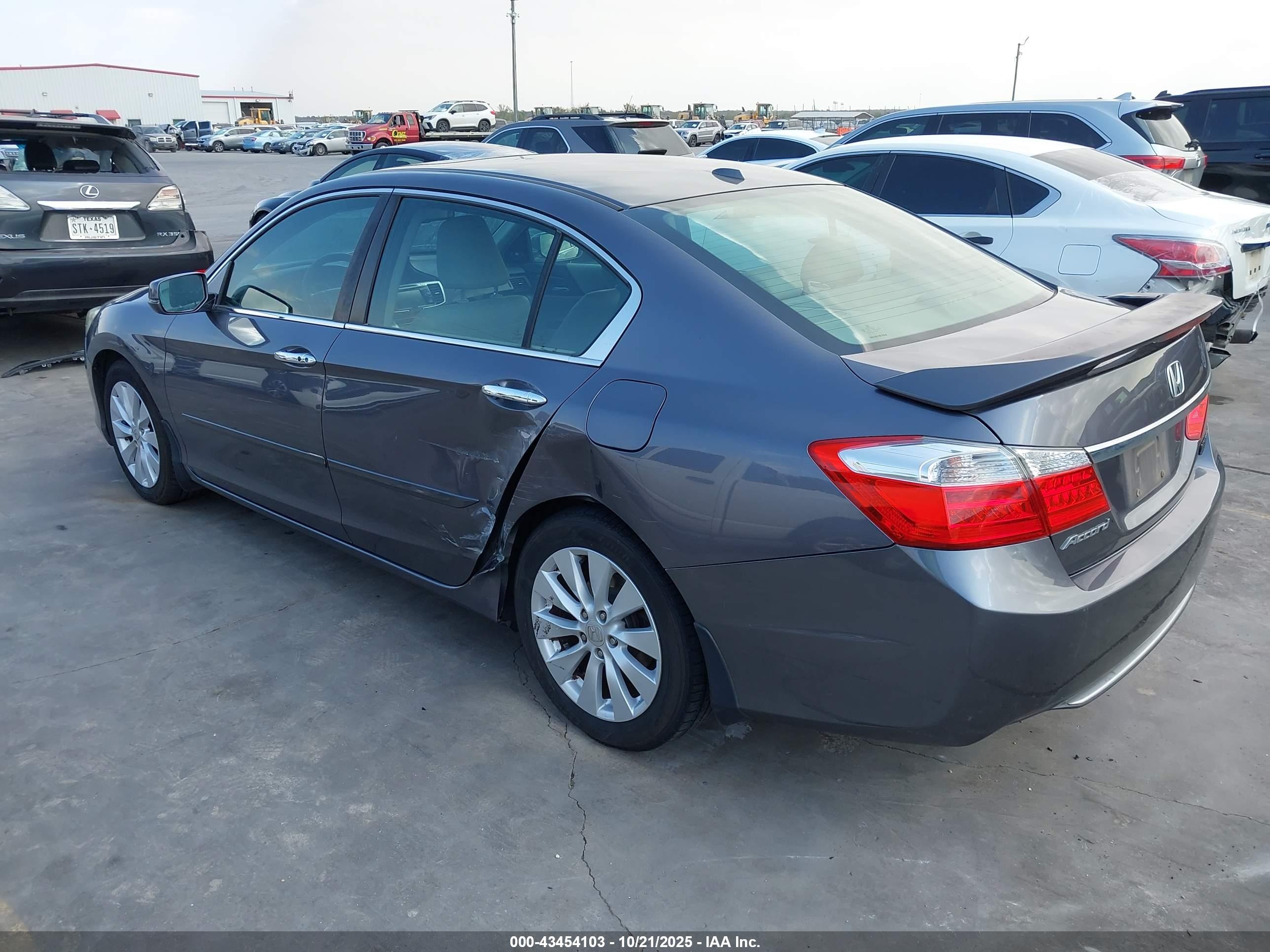 HONDA ACCORD image 3