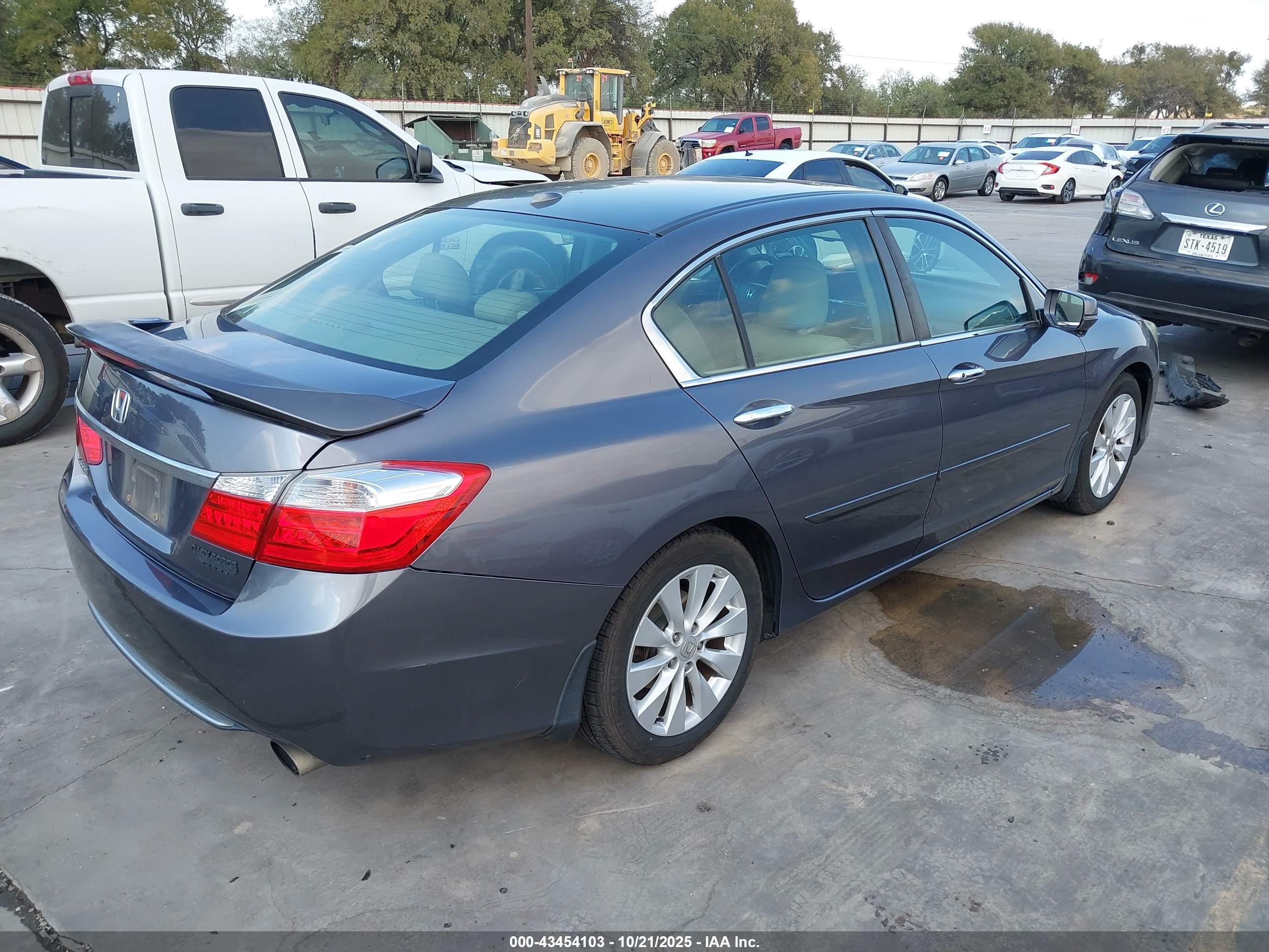 HONDA ACCORD image 4