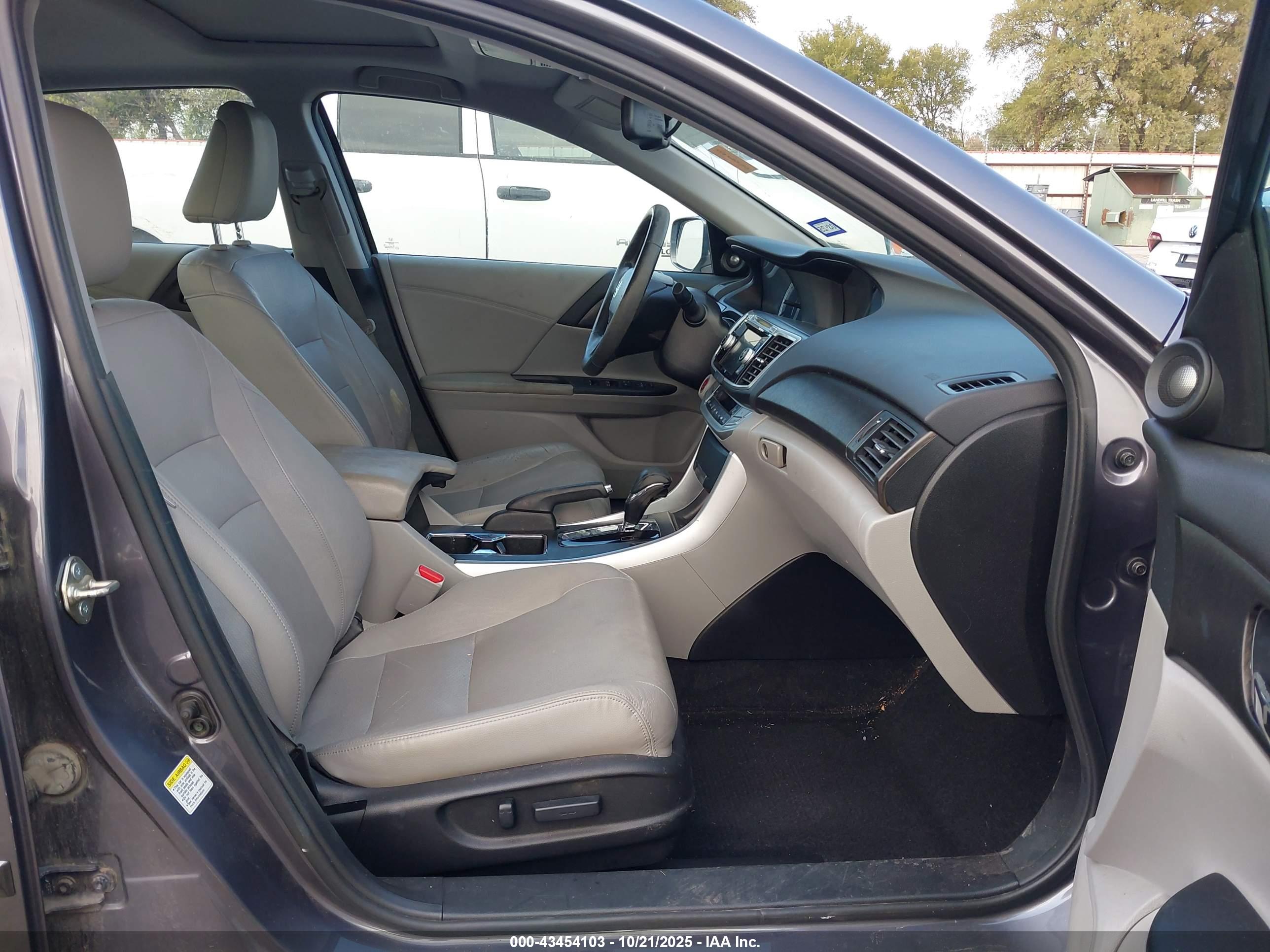HONDA ACCORD image 5