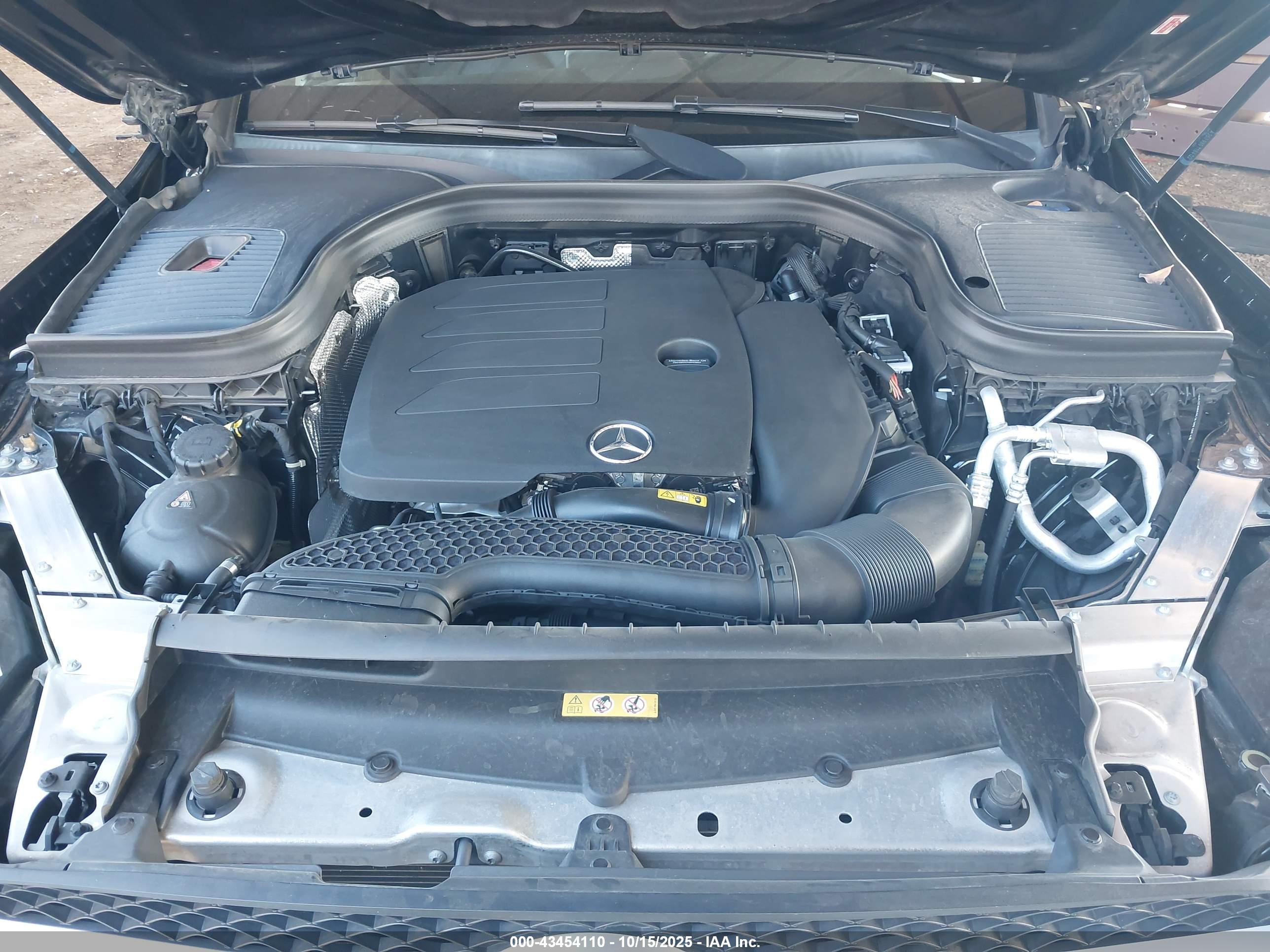 MERCEDES-BENZ GLC image 10