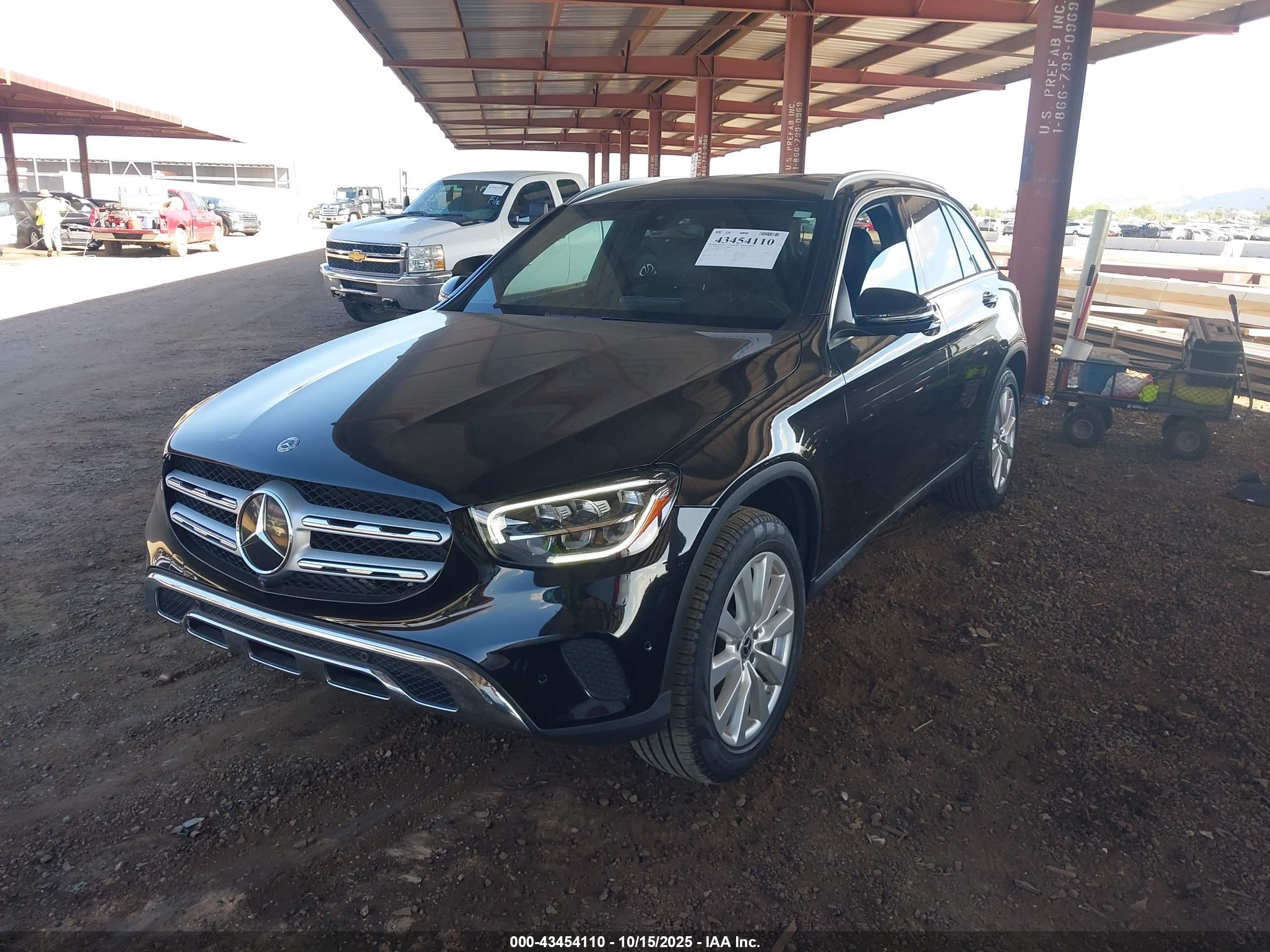 MERCEDES-BENZ GLC image 2