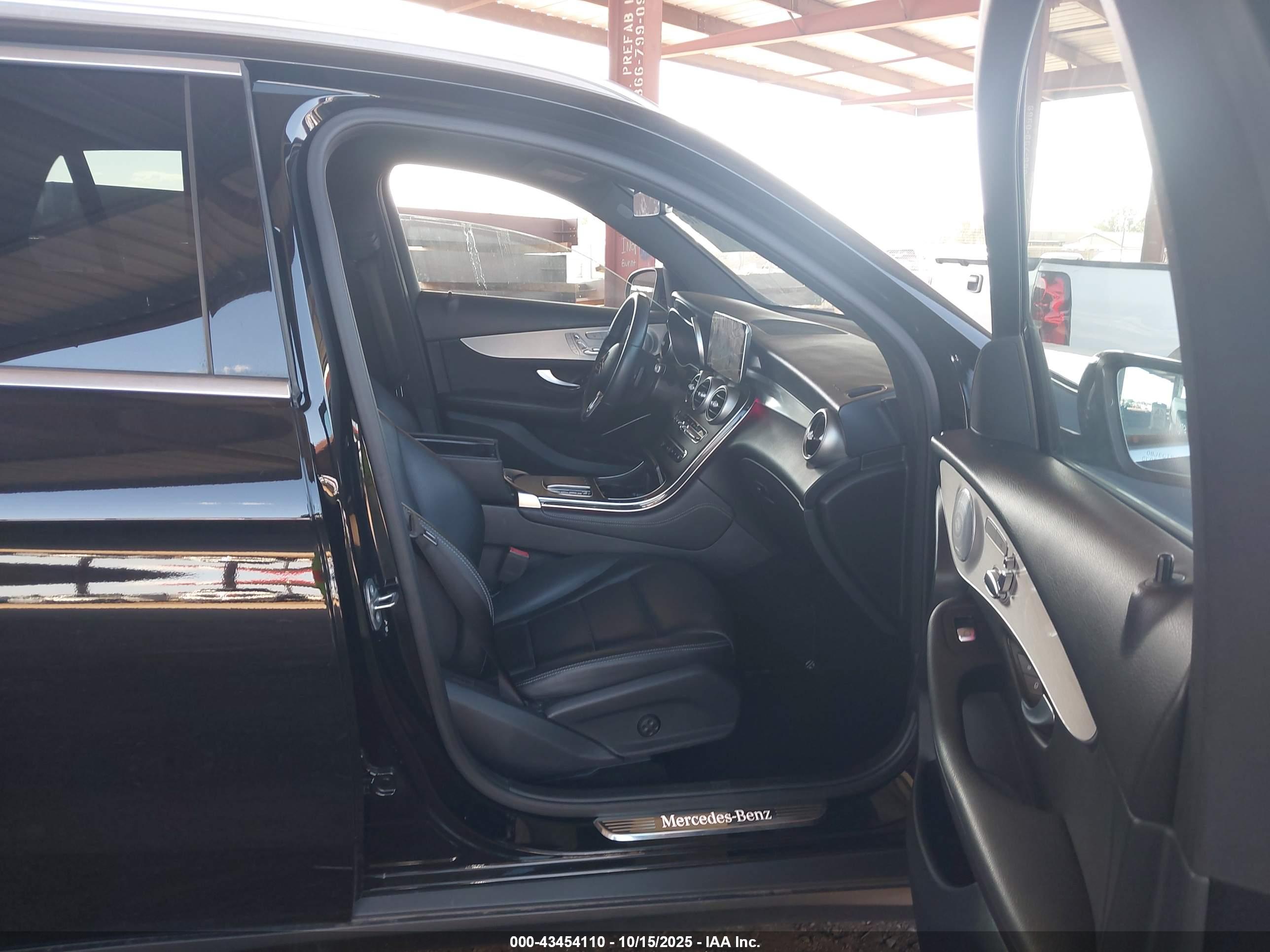 MERCEDES-BENZ GLC image 5
