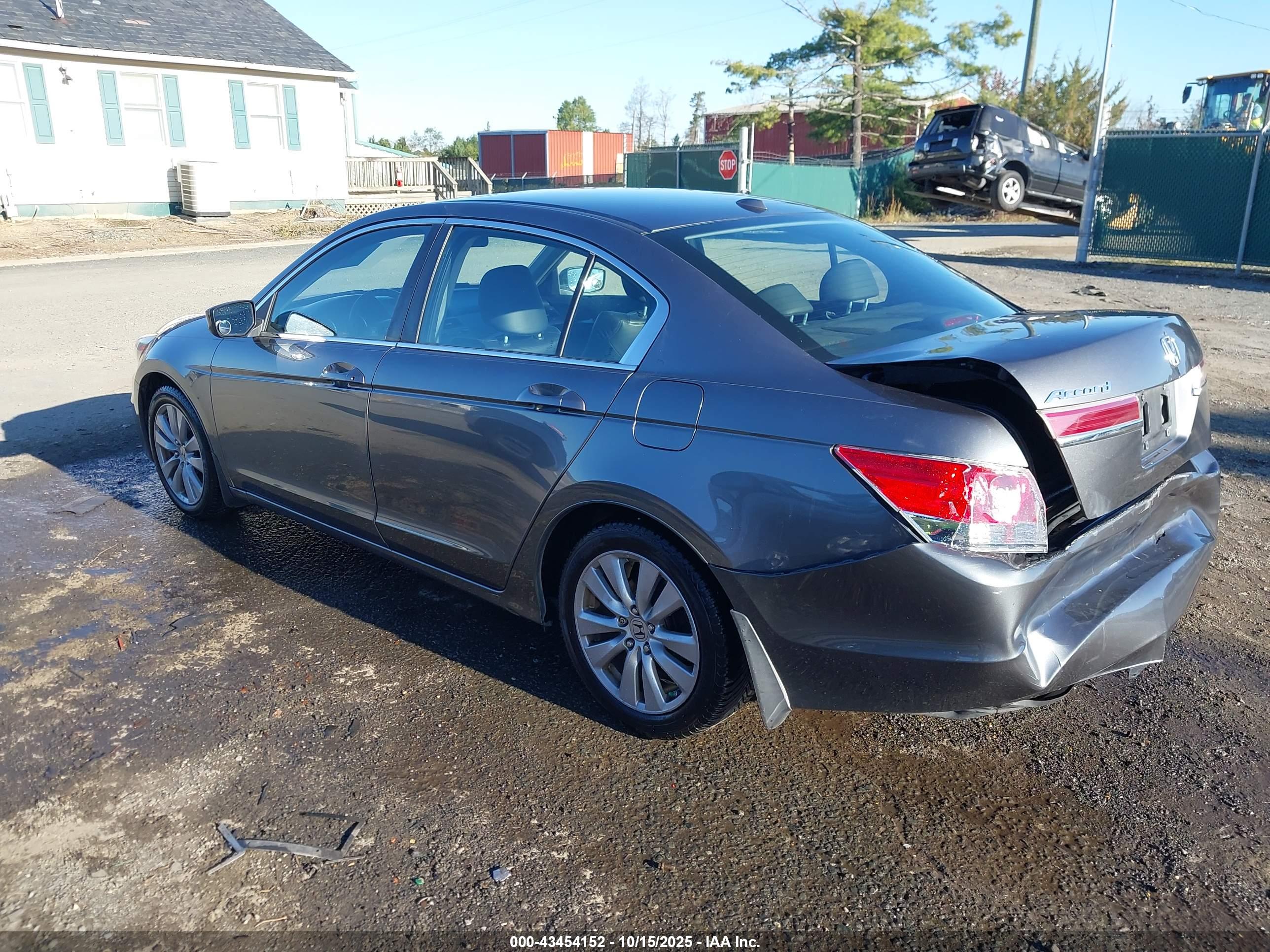 HONDA ACCORD image 3