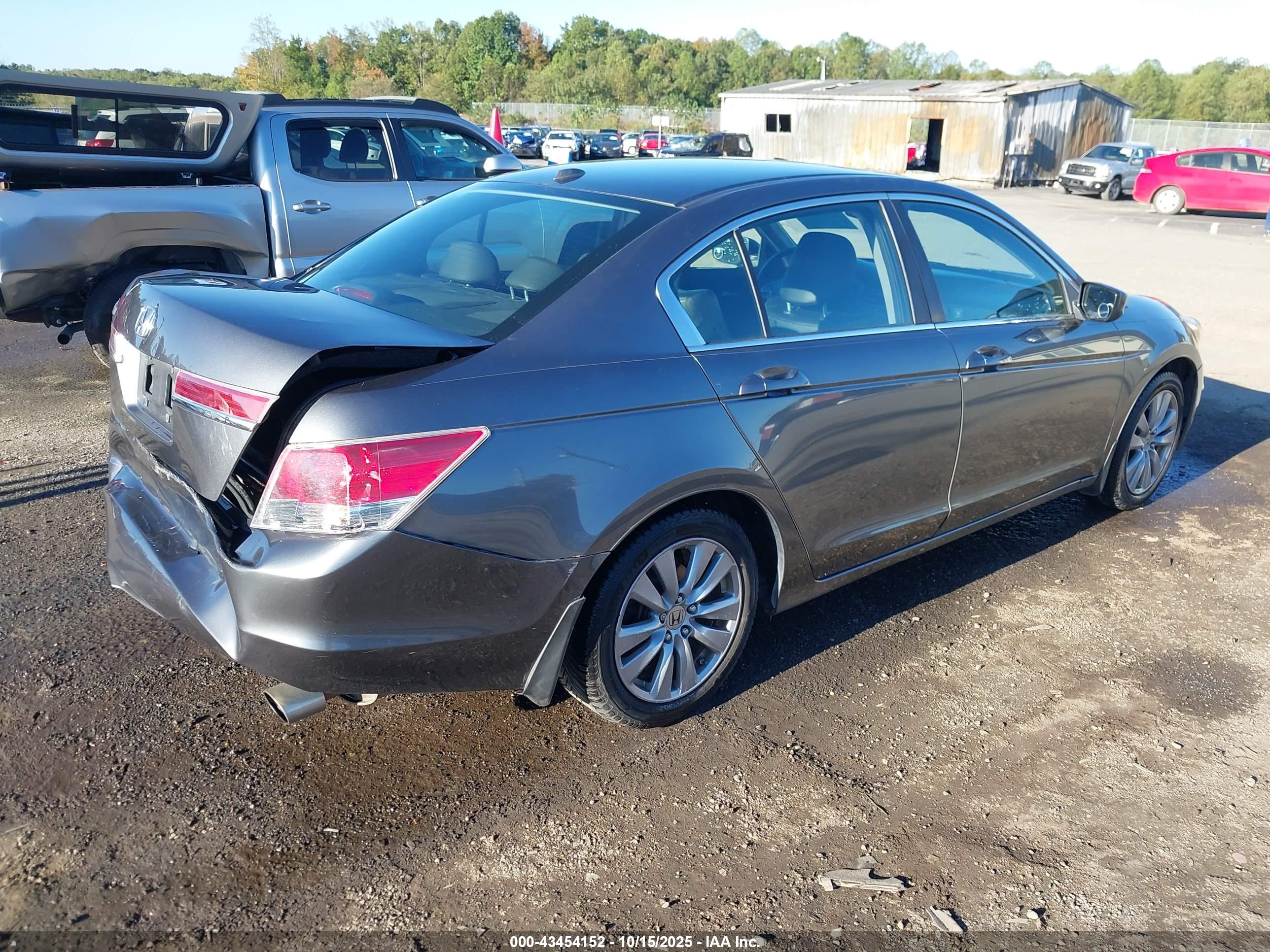HONDA ACCORD image 4