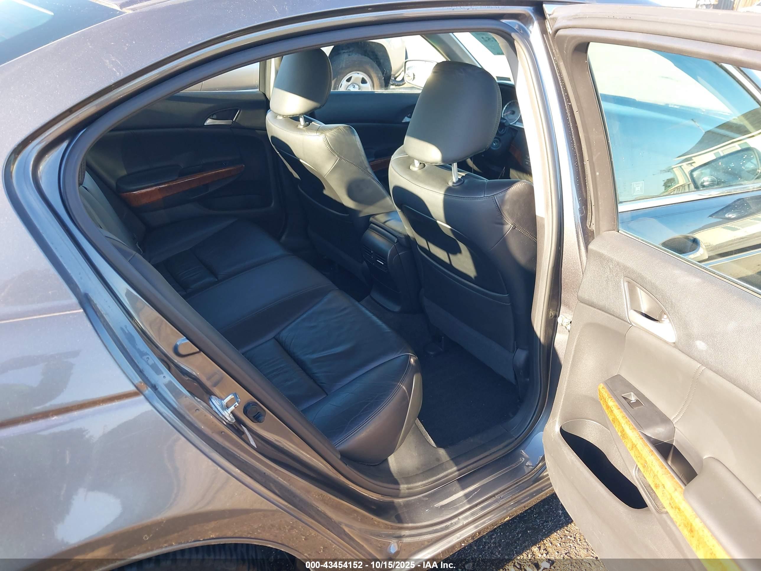 HONDA ACCORD image 8