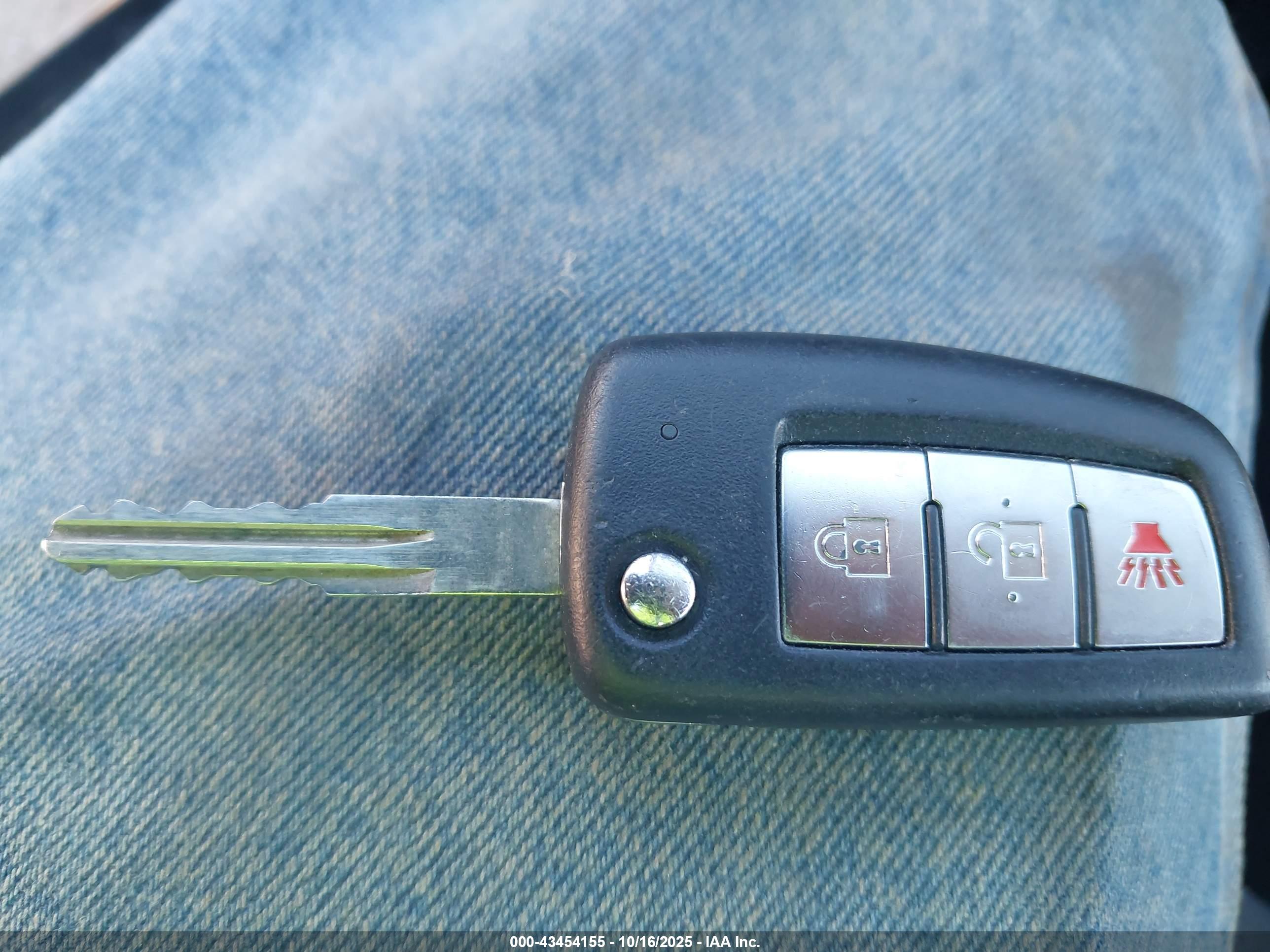 NISSAN ROGUE image 11