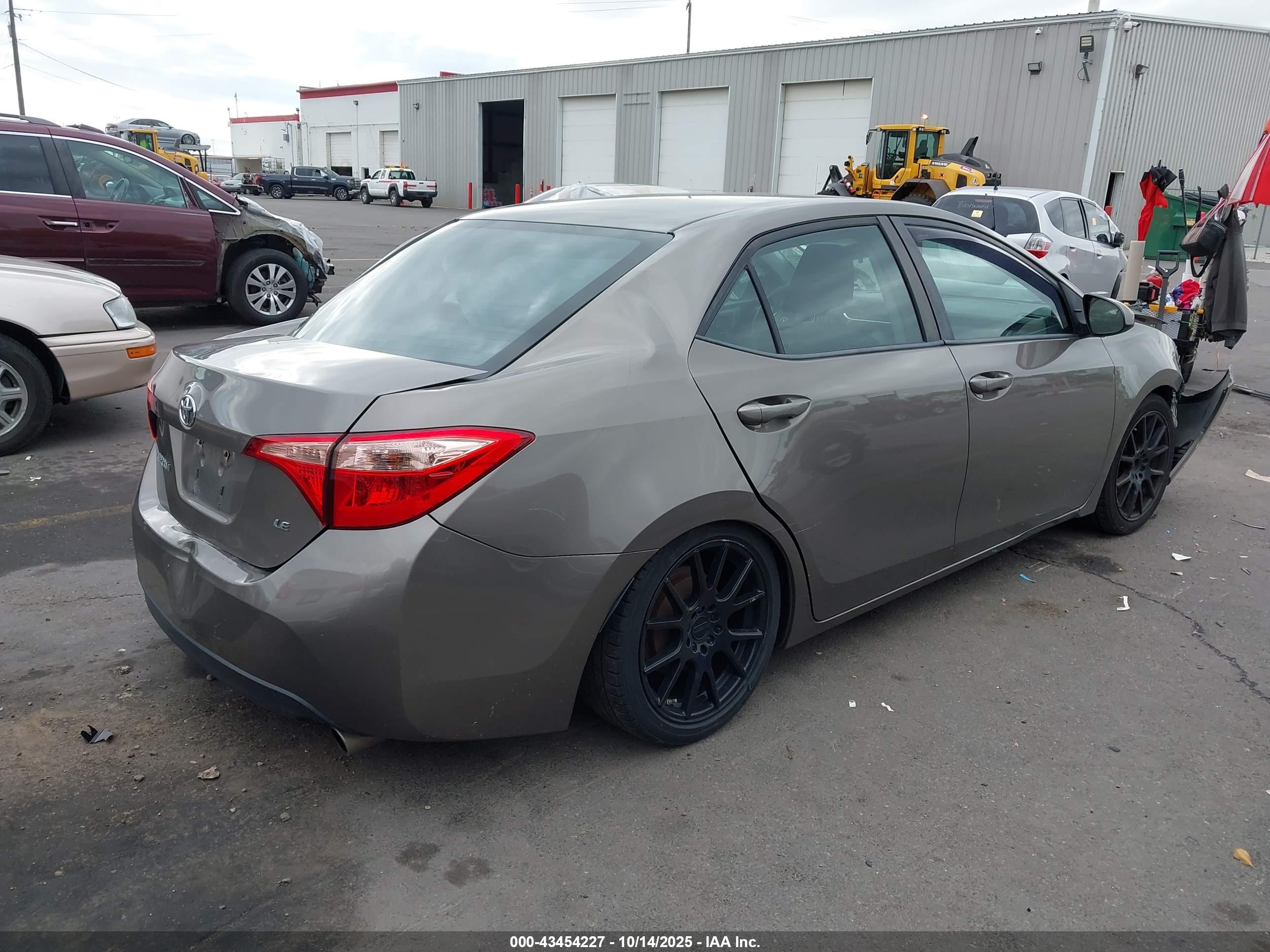 TOYOTA COROLLA image 4