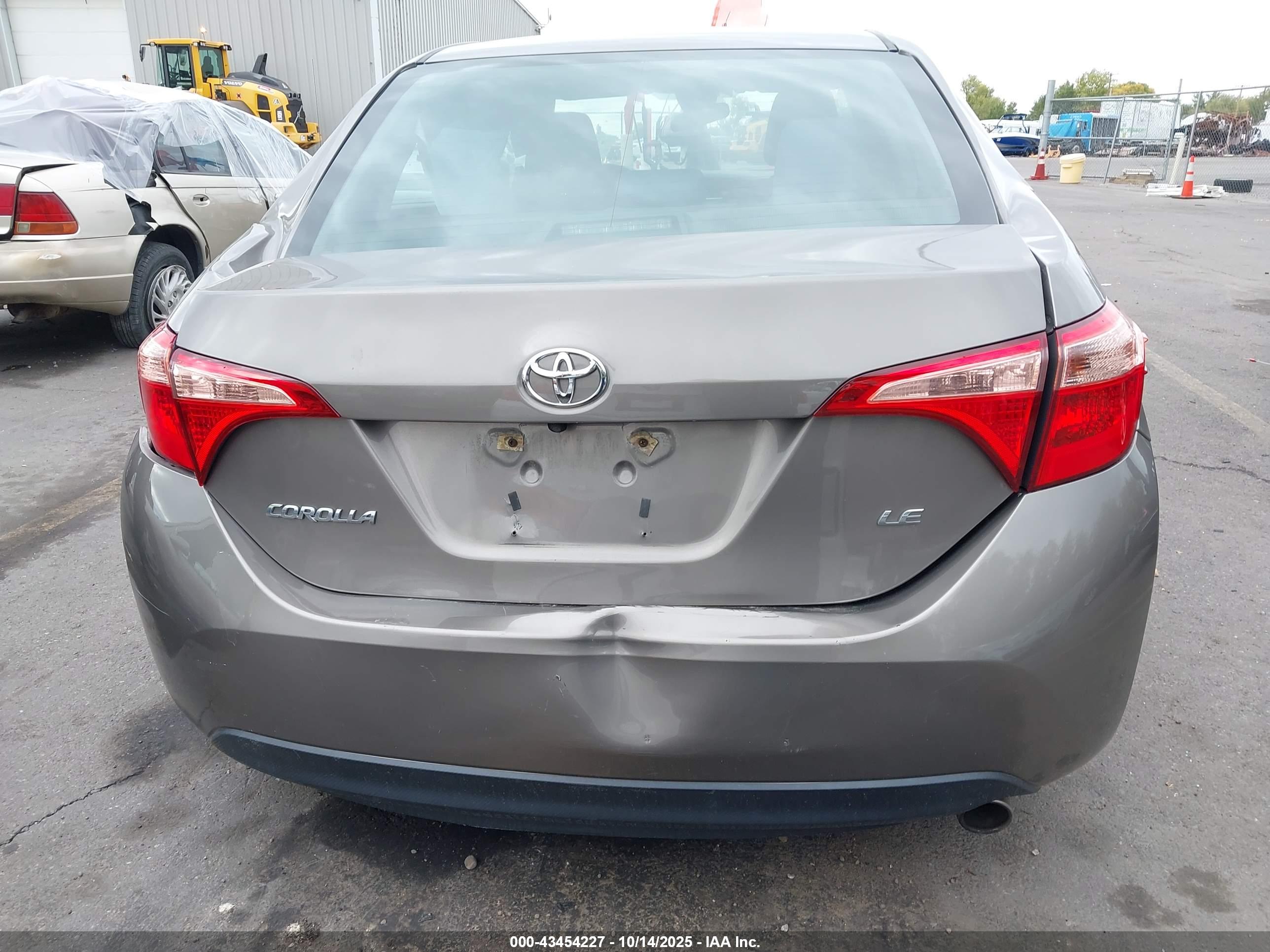TOYOTA COROLLA image 6