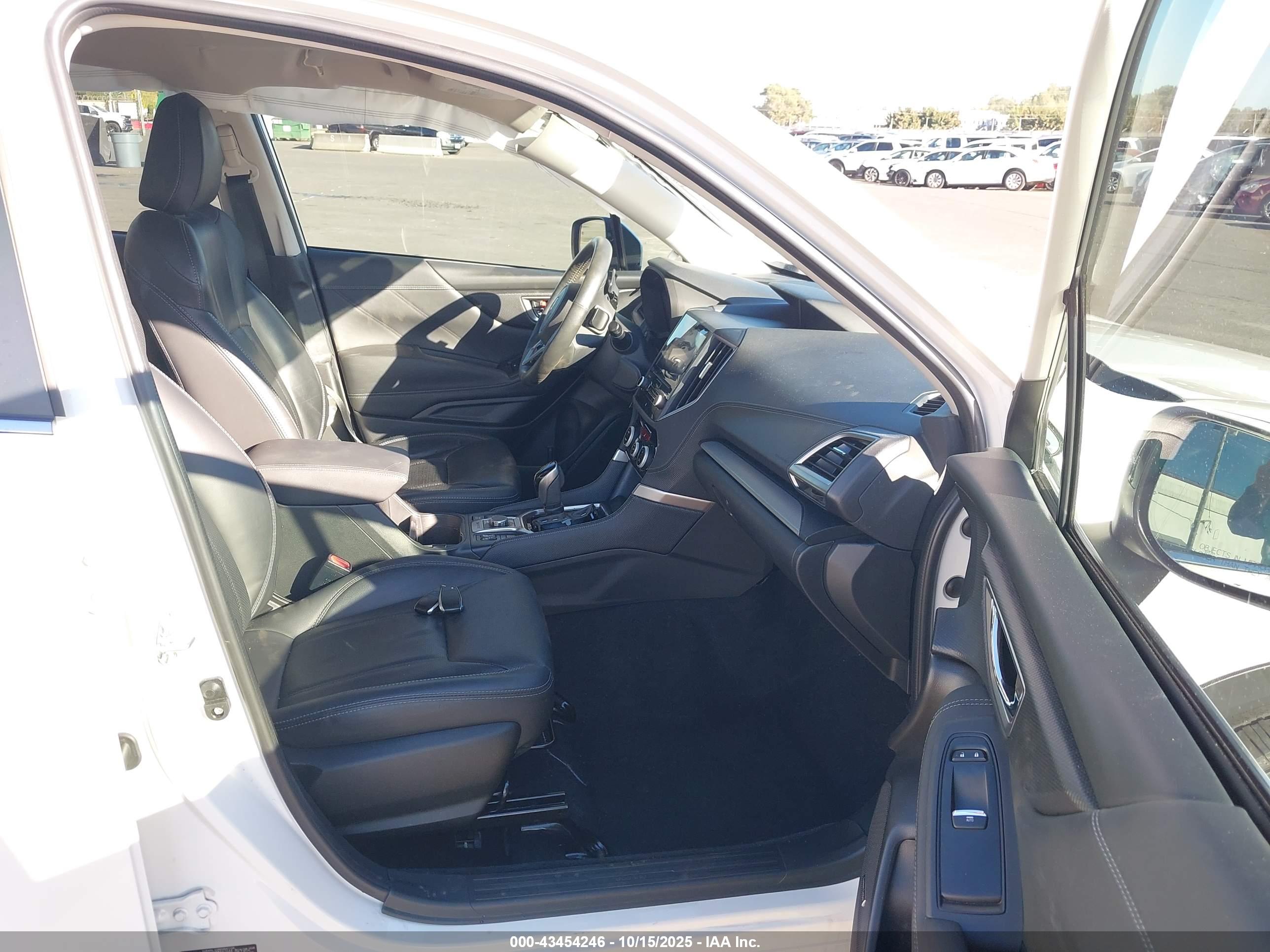 SUBARU FORESTER image 5