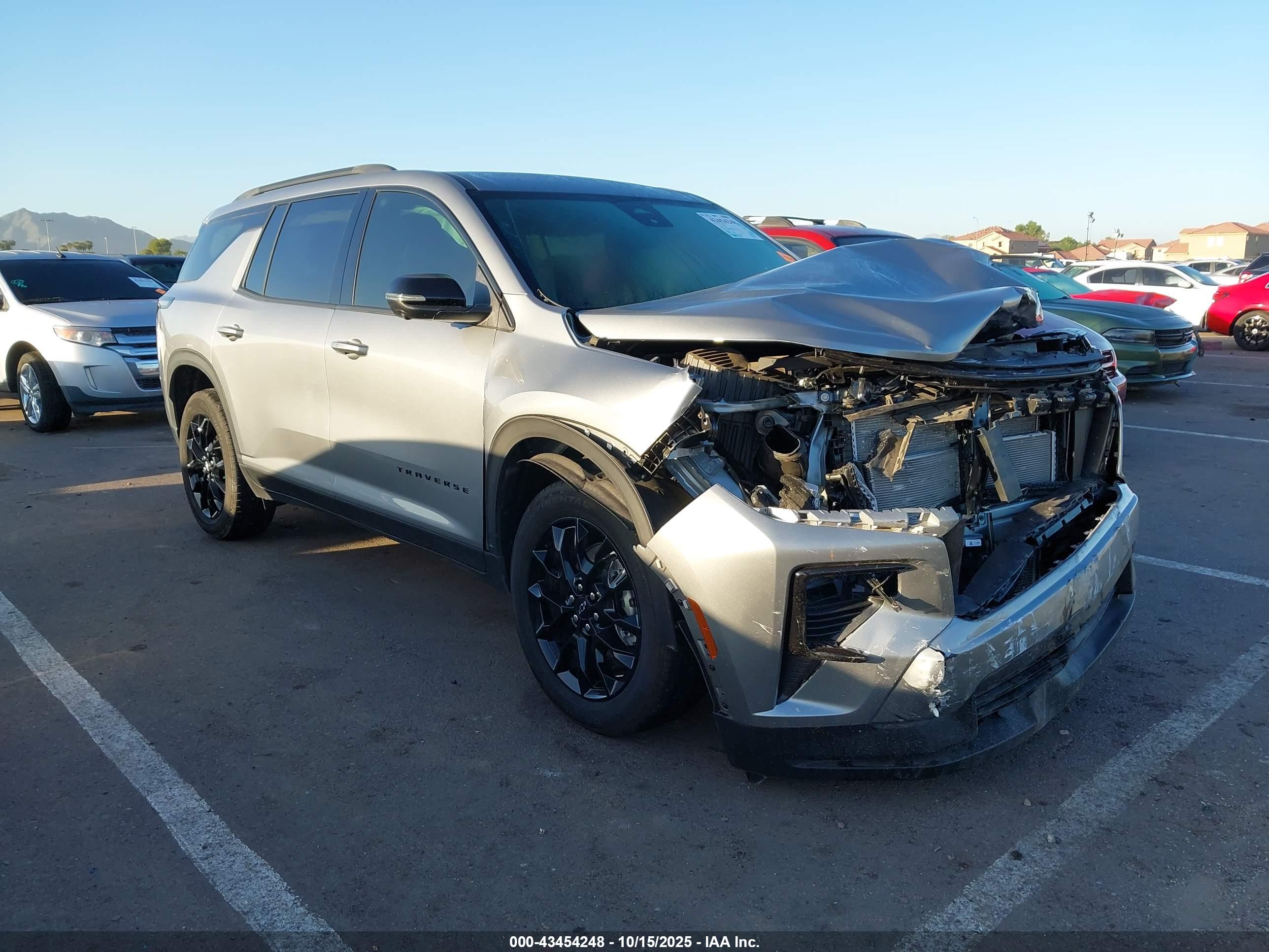 CHEVROLET TRAVERSE image 6