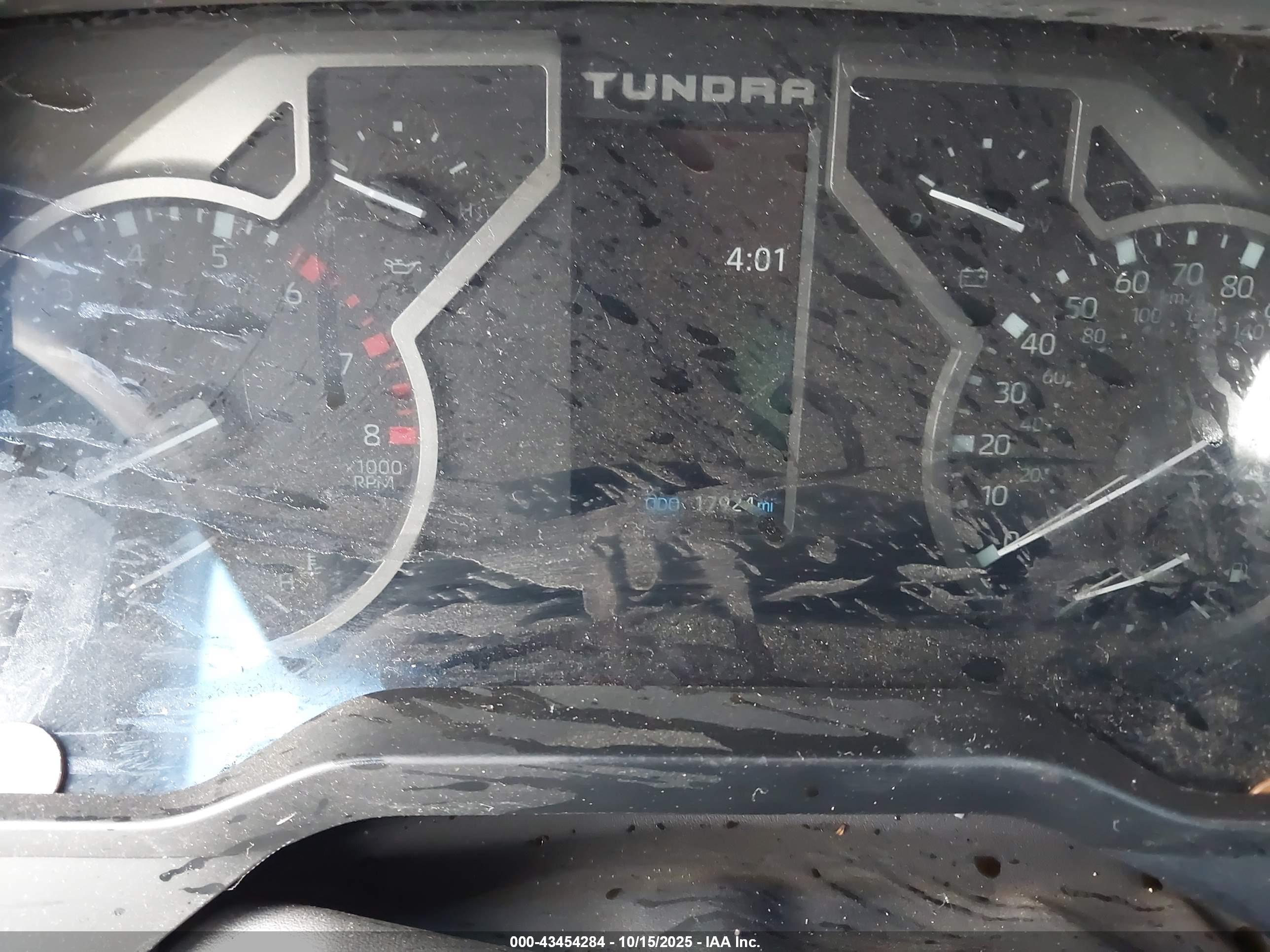 TOYOTA TUNDRA image 7