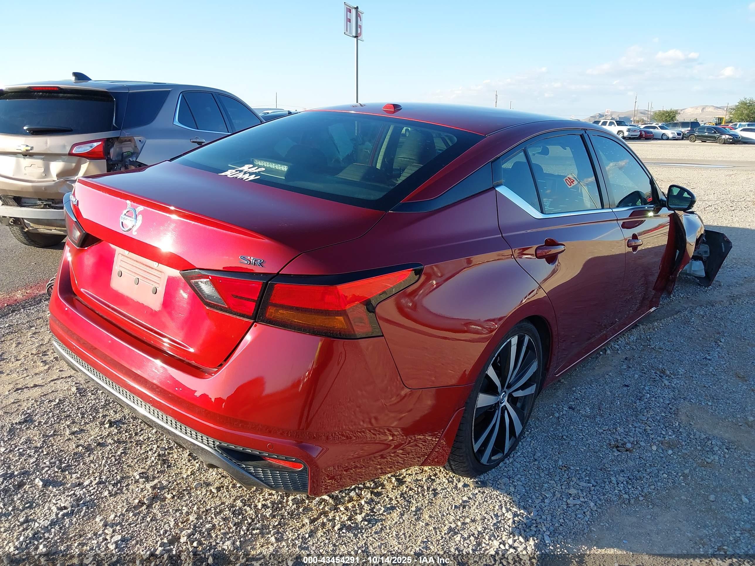 NISSAN ALTIMA image 4