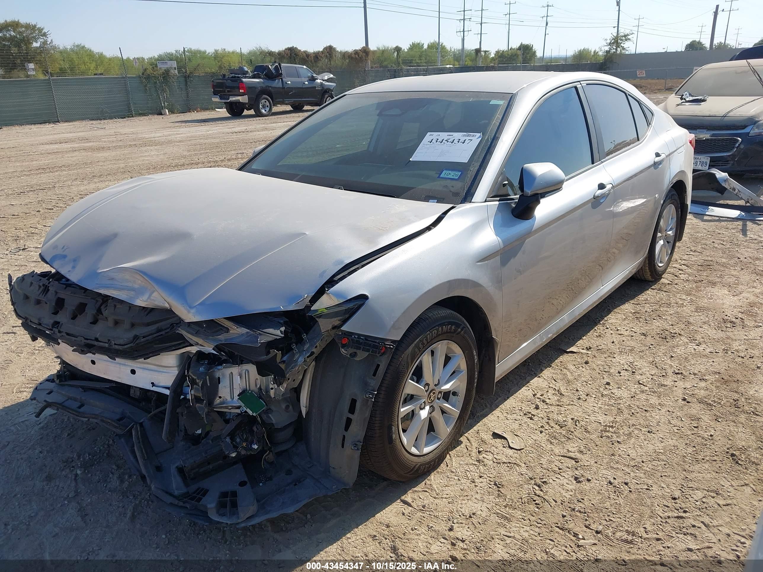 TOYOTA CAMRY image 2