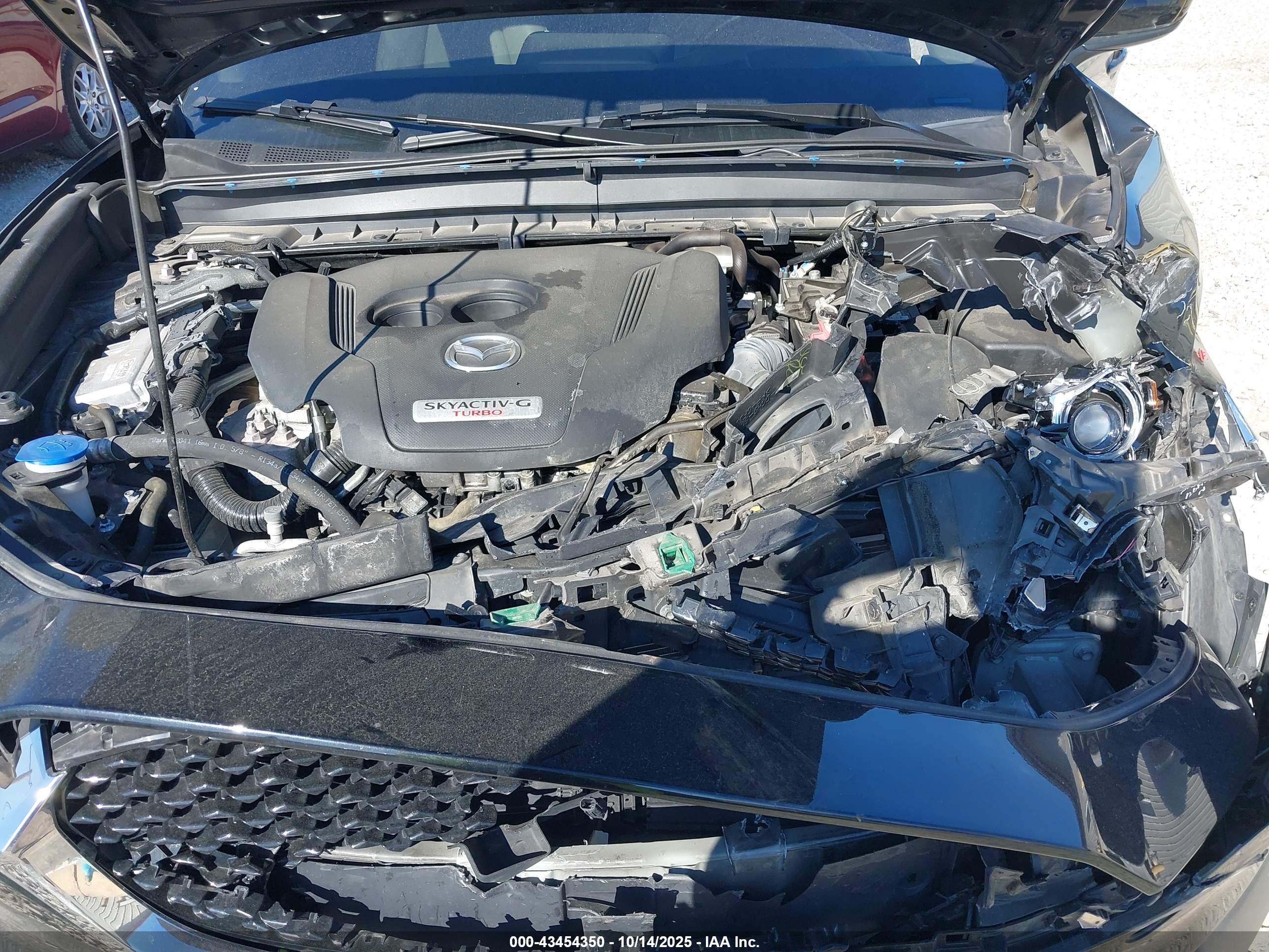 MAZDA CX-30 image 10