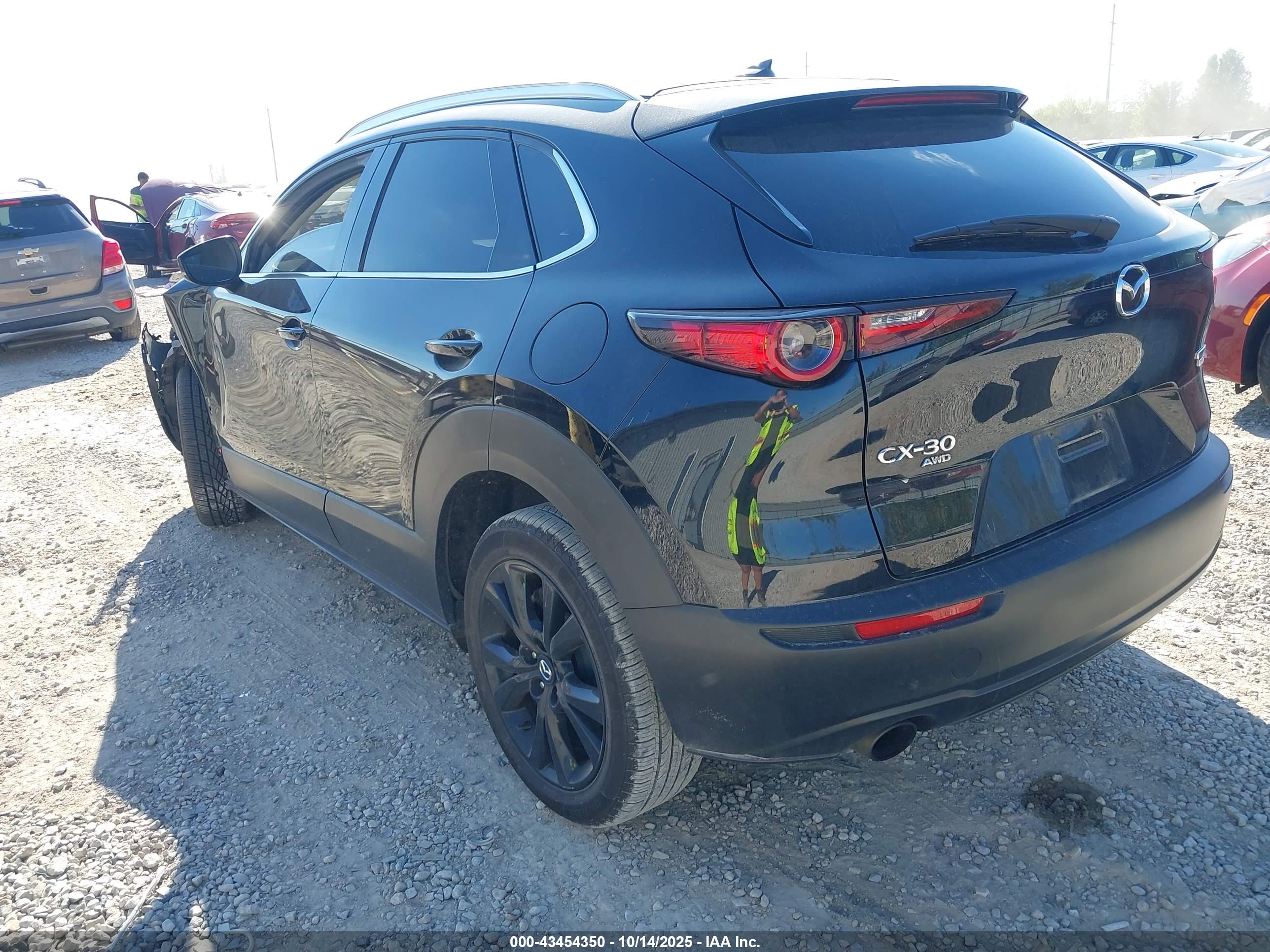 MAZDA CX-30 image 3