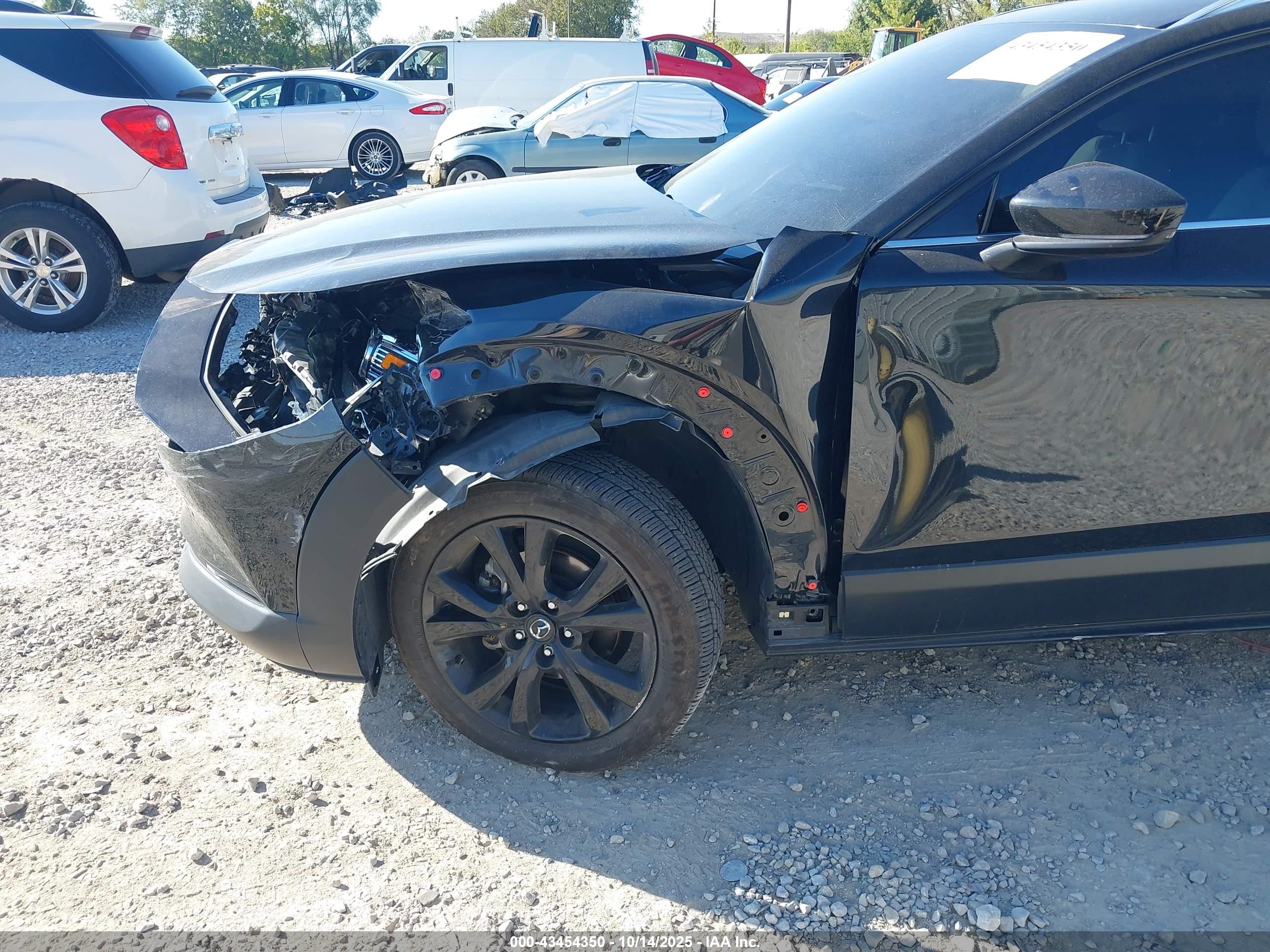 MAZDA CX-30 image 6