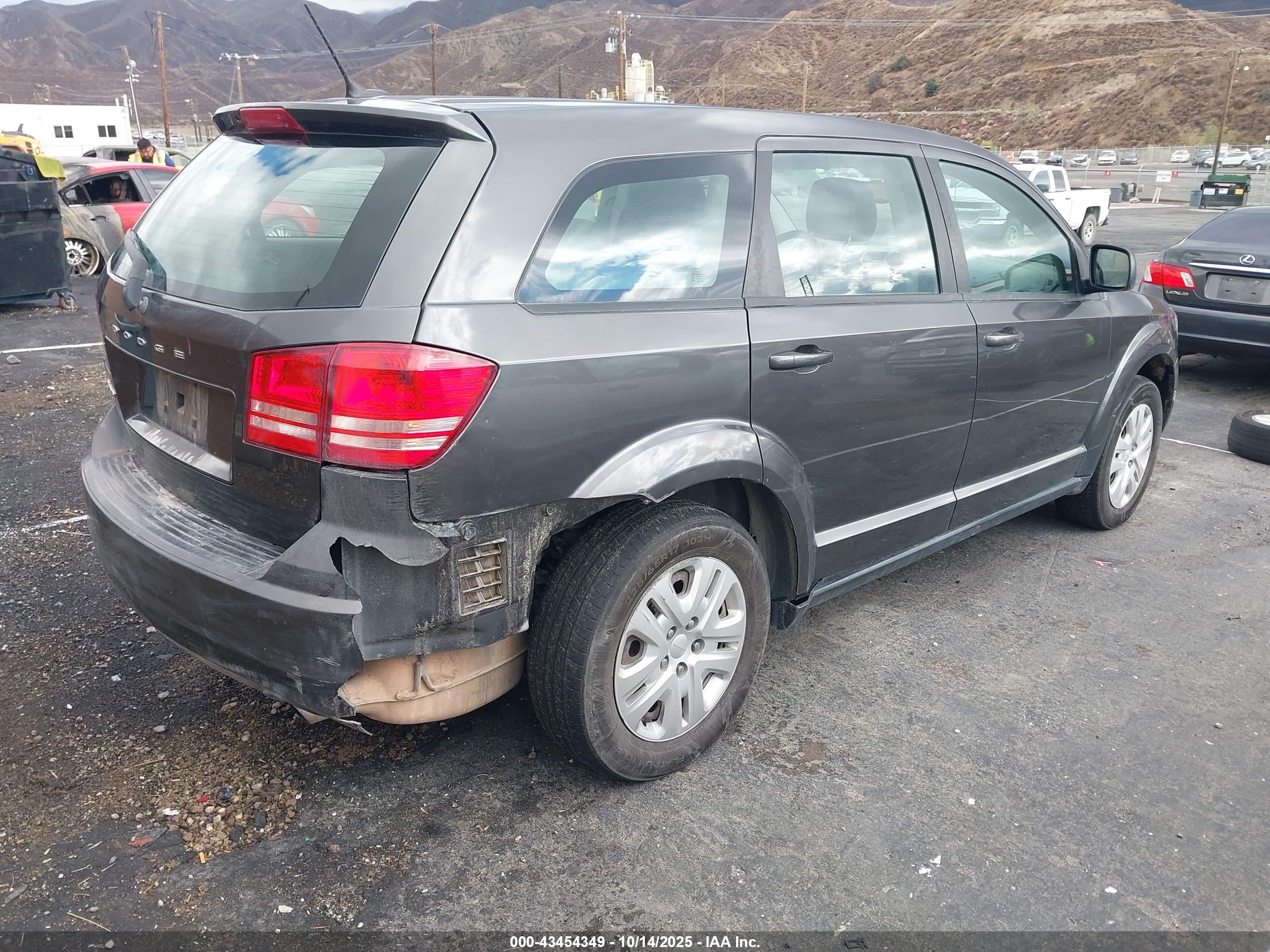 DODGE JOURNEY image 4
