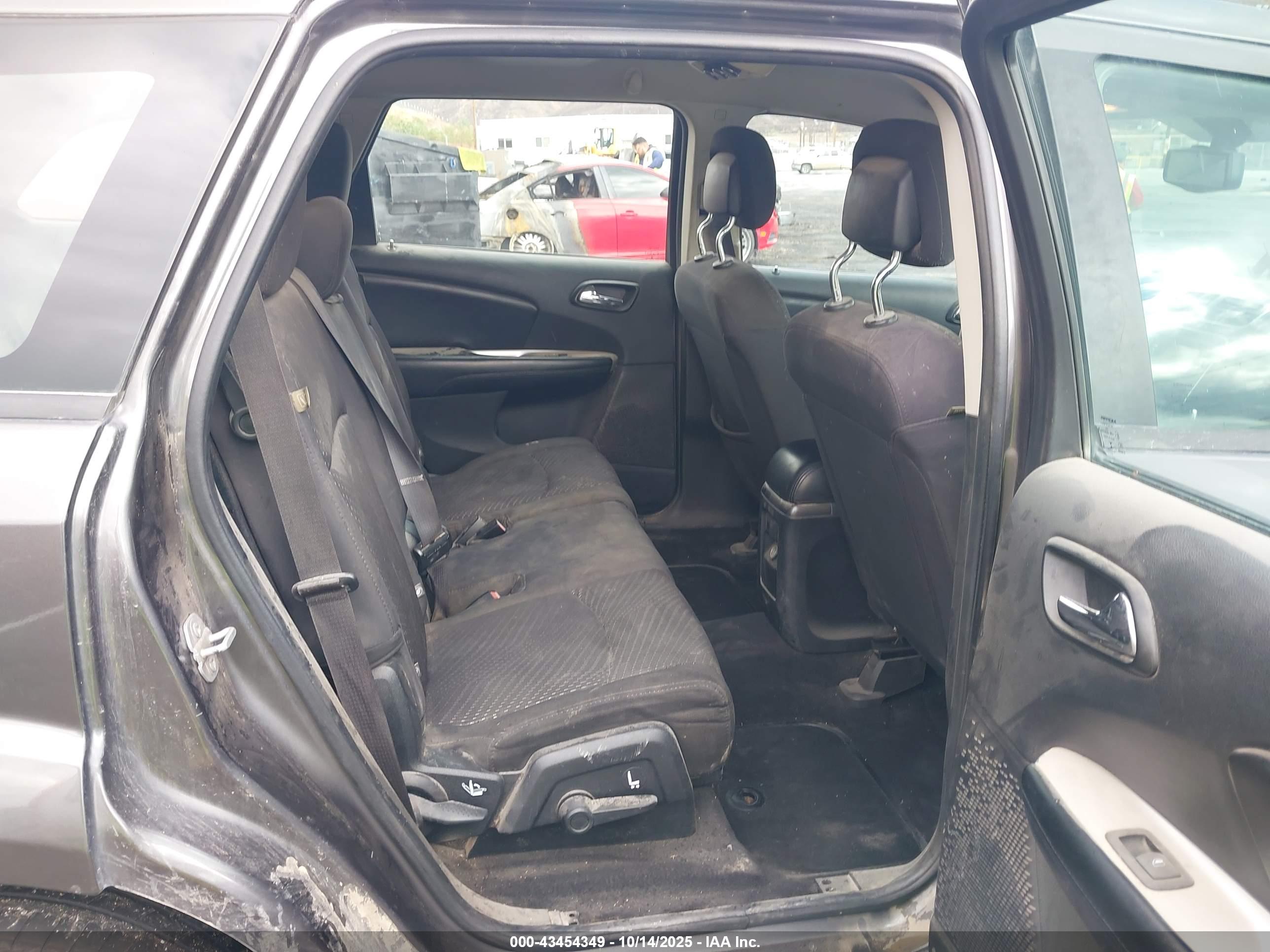 DODGE JOURNEY image 8