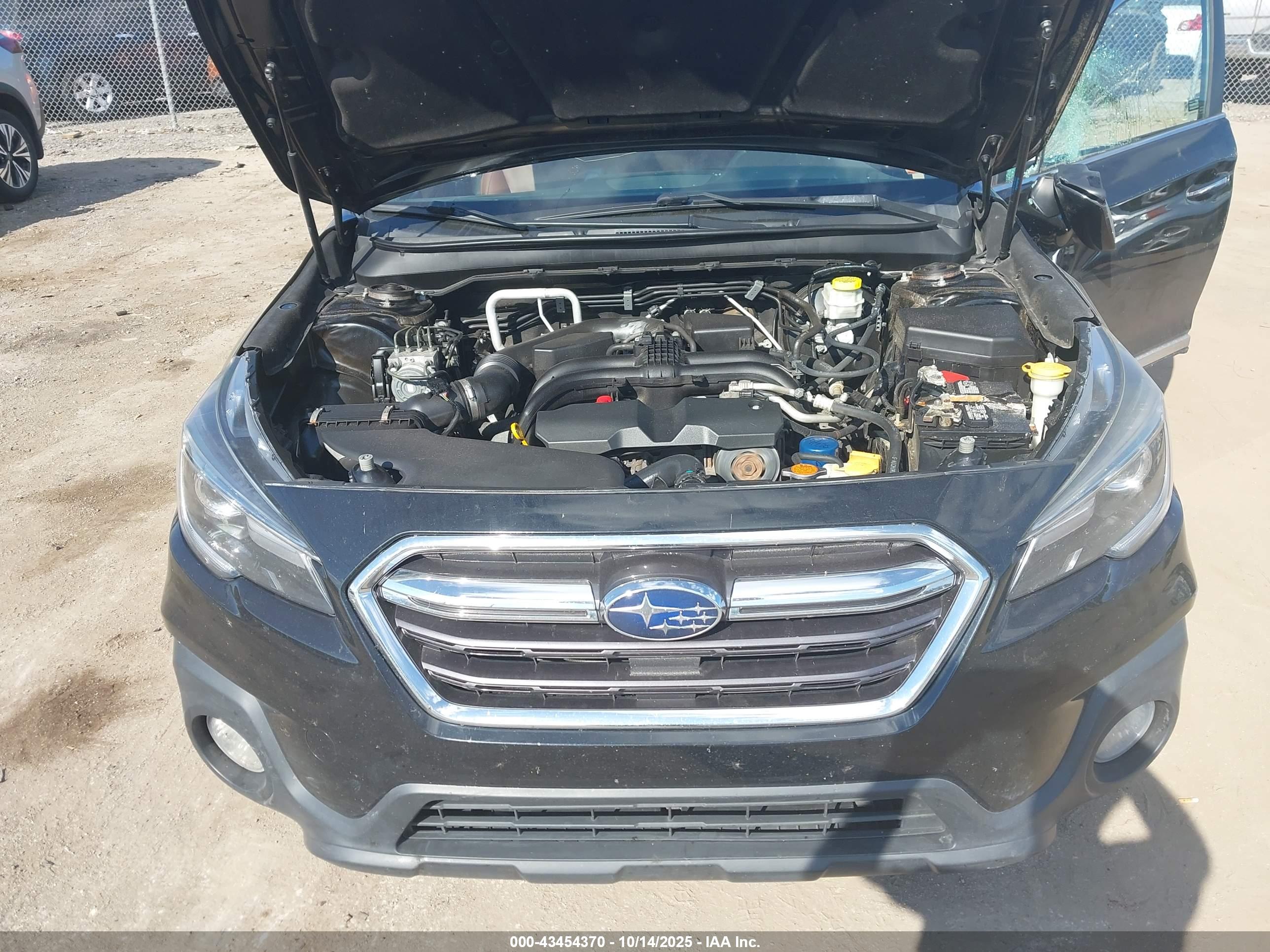 SUBARU OUTBACK image 10