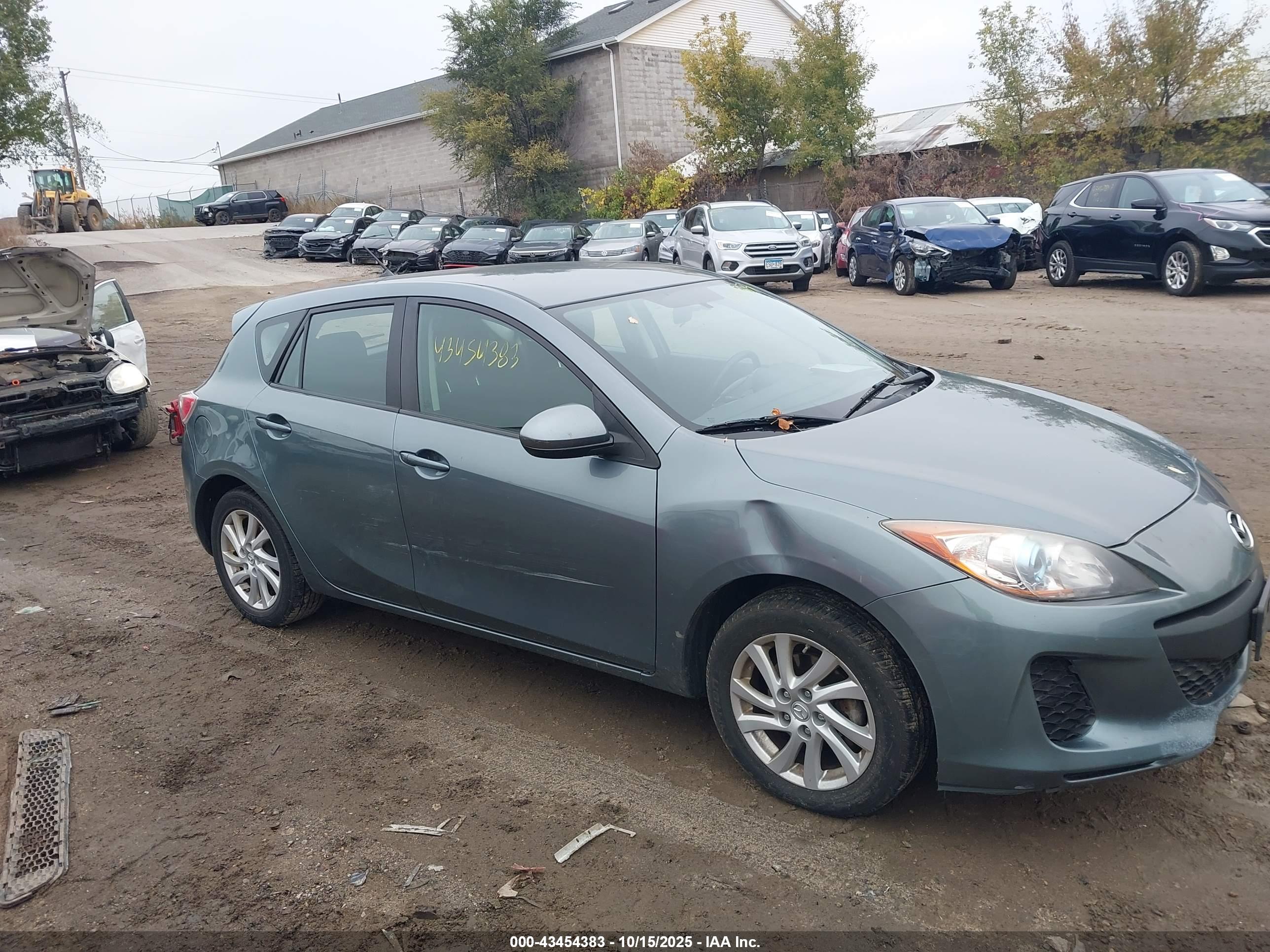 MAZDA MAZDA3 image 6